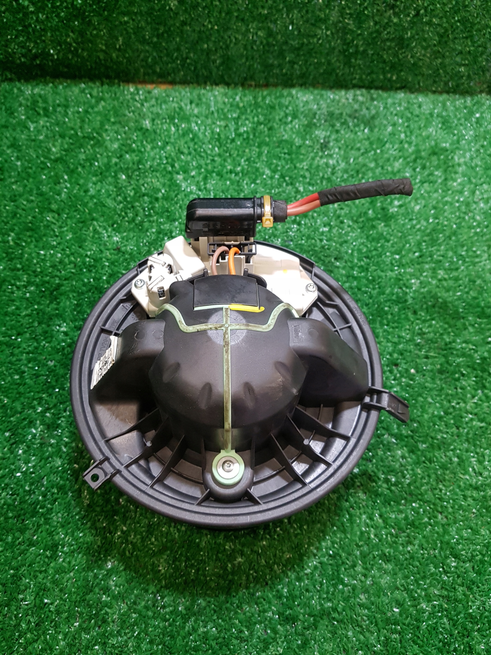 ventilátor klími BMW E90 985466N