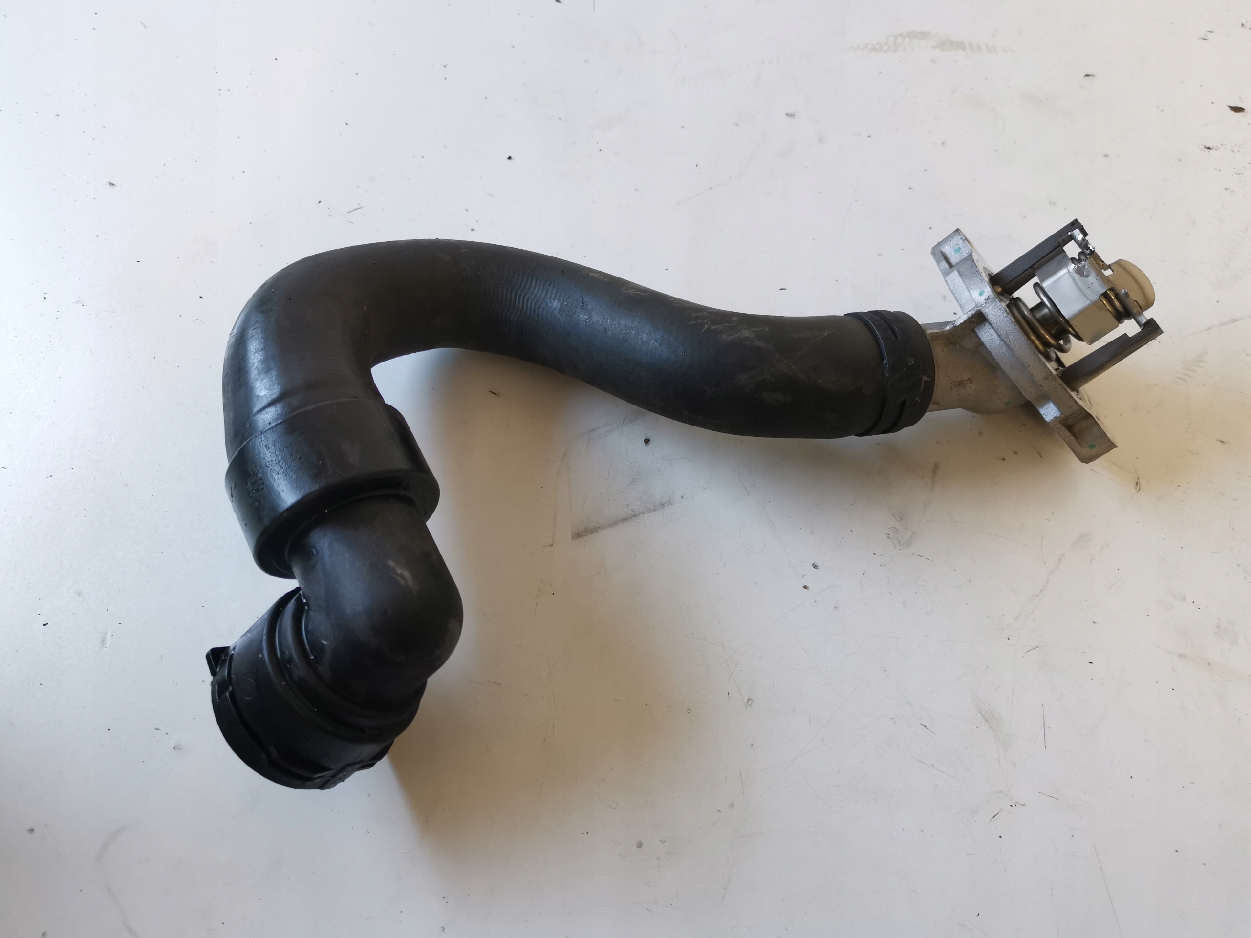 OPEL ASTRA K termostat obal hadice 1.4T 528074526