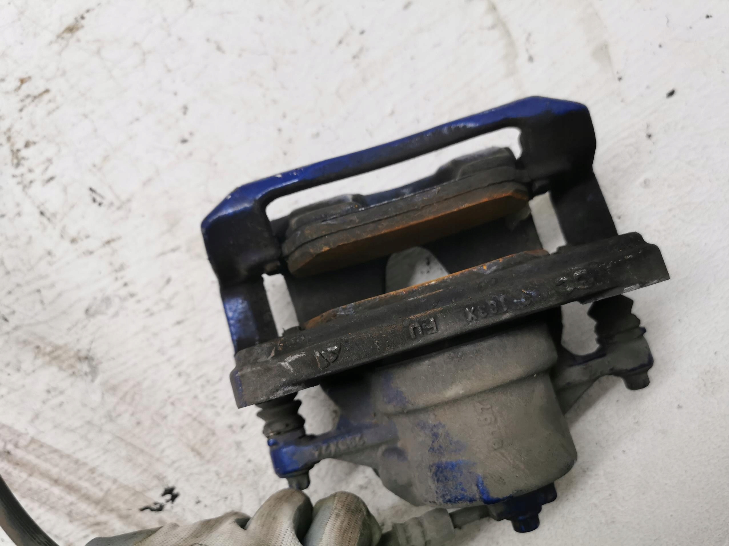 caliper brake right front MERCEDES A-KLASA W177