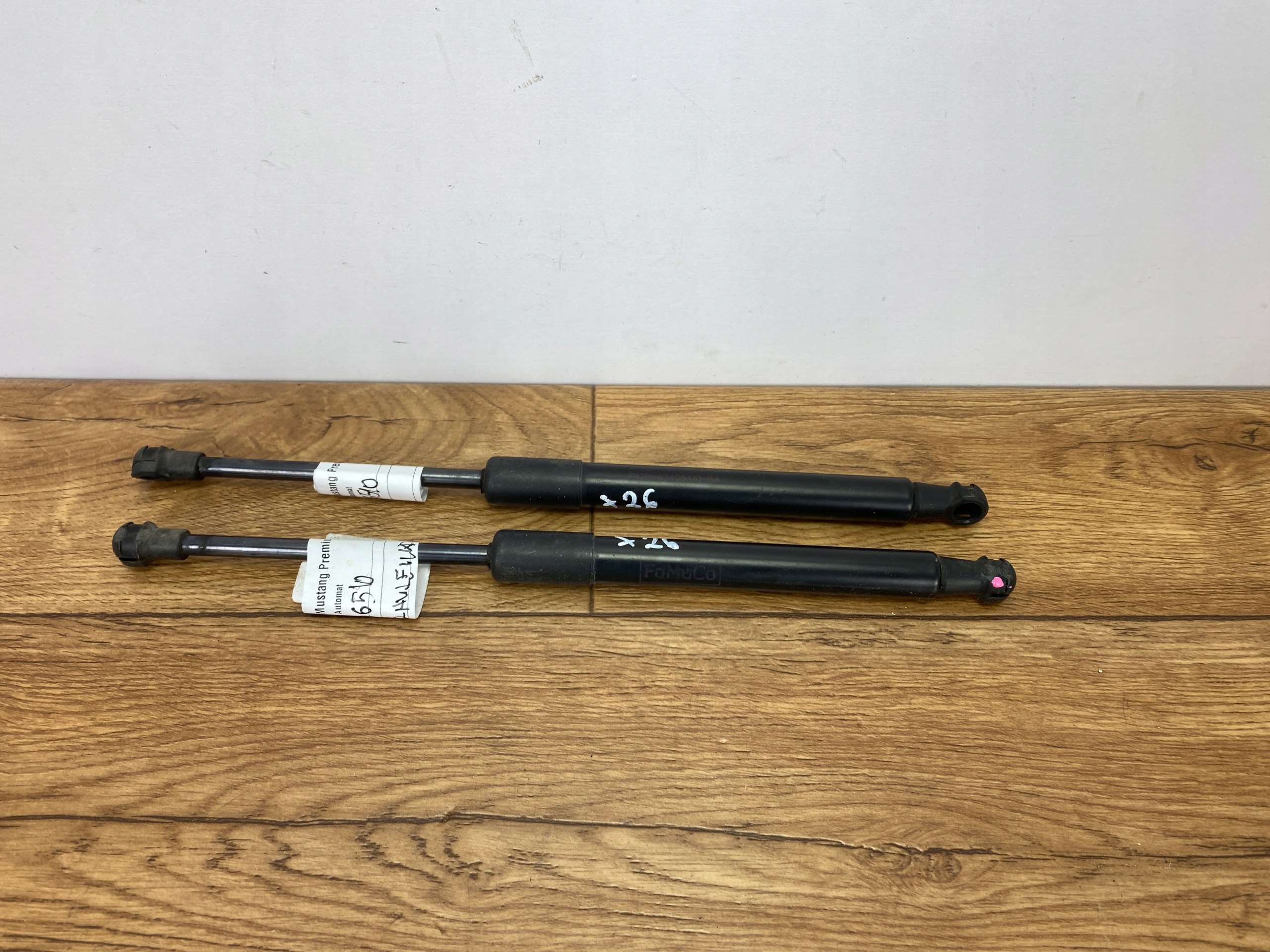 damper shock absorber bonnet boot Ford Mustang VI 2015+ USA