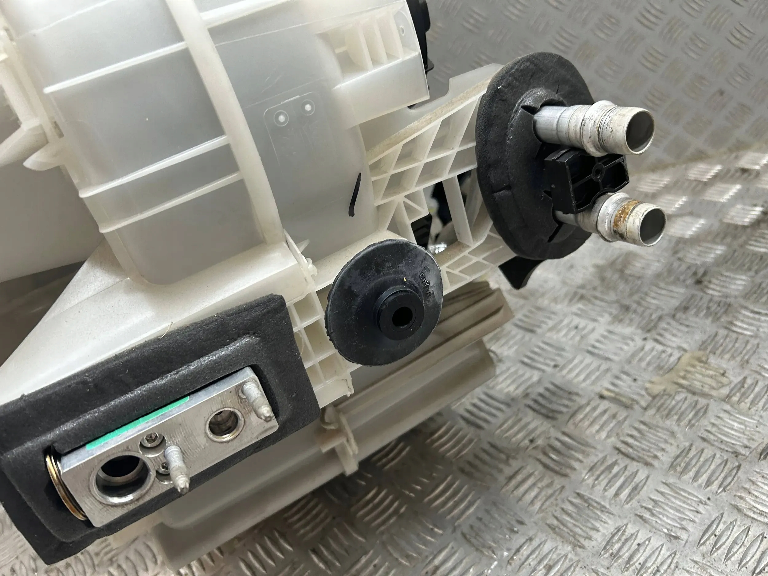 радиатор отопителя европа CITROEN C3 III 1.2 98139162ZD