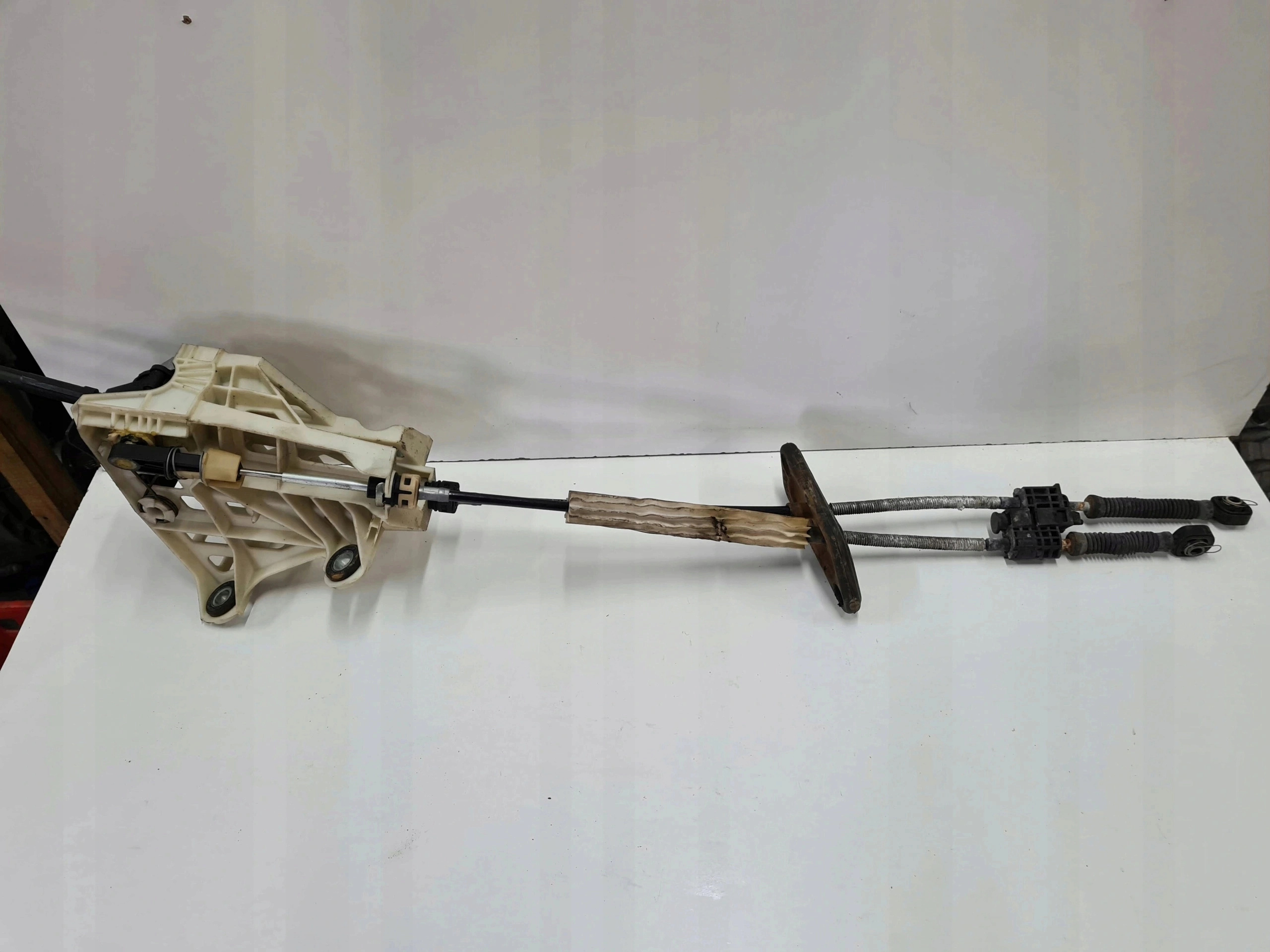 VW T5 wybierak lewarek linki zmiany biegów 7H0711025G