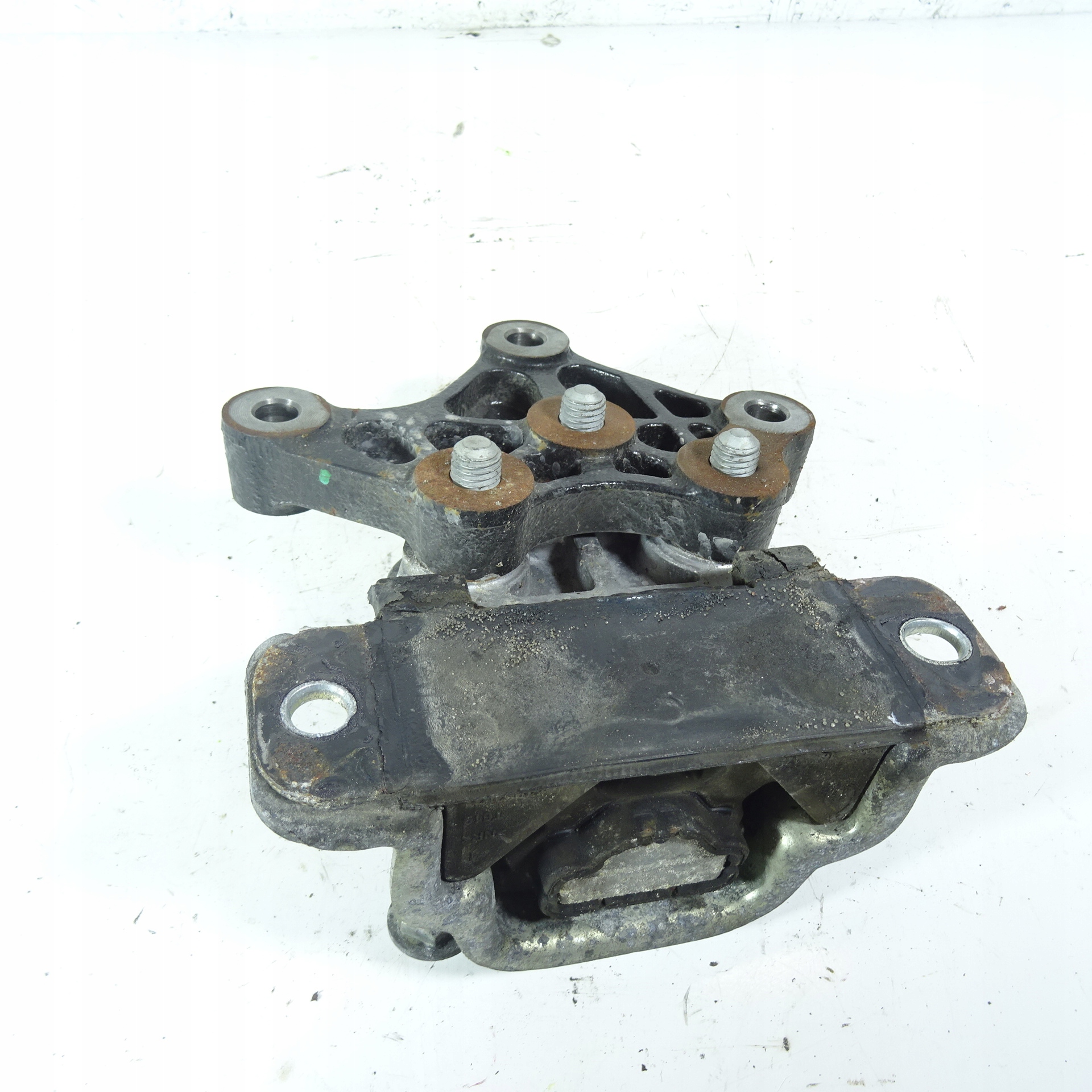 FIAT TIPO gearbox mount 51984318