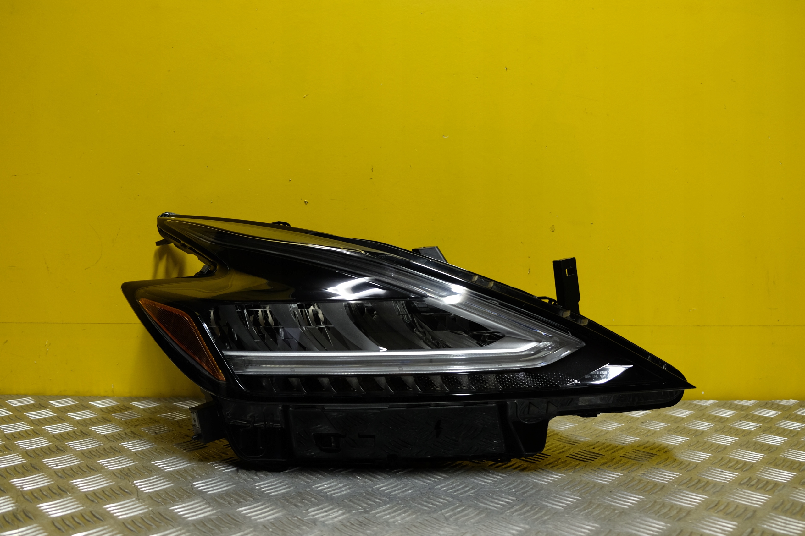 NISSAN MURANO Z52 2019- ФАРИ ФАРА ПОВНИЙ КОМПЛЕКТ LED СРІБНИЙ R USA