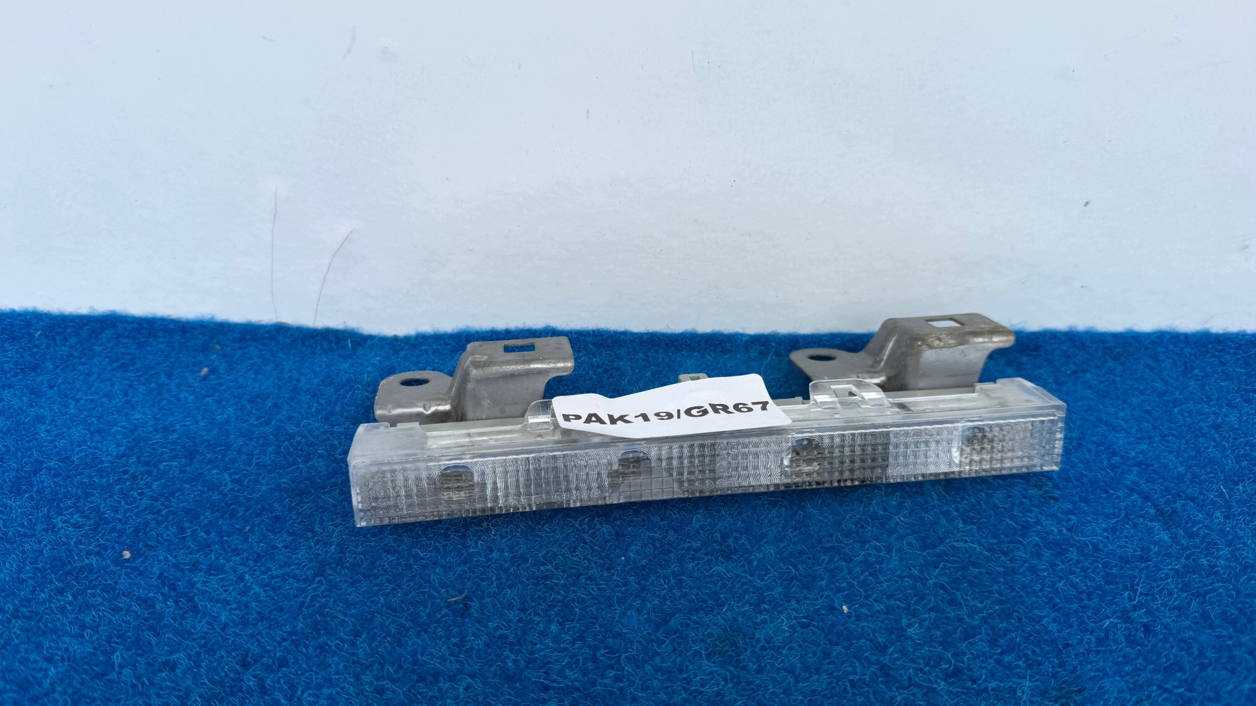 TOYOTA YARIS 2 II COROLLA VERSO light STOPU bonnet LED light PAK19/GR67