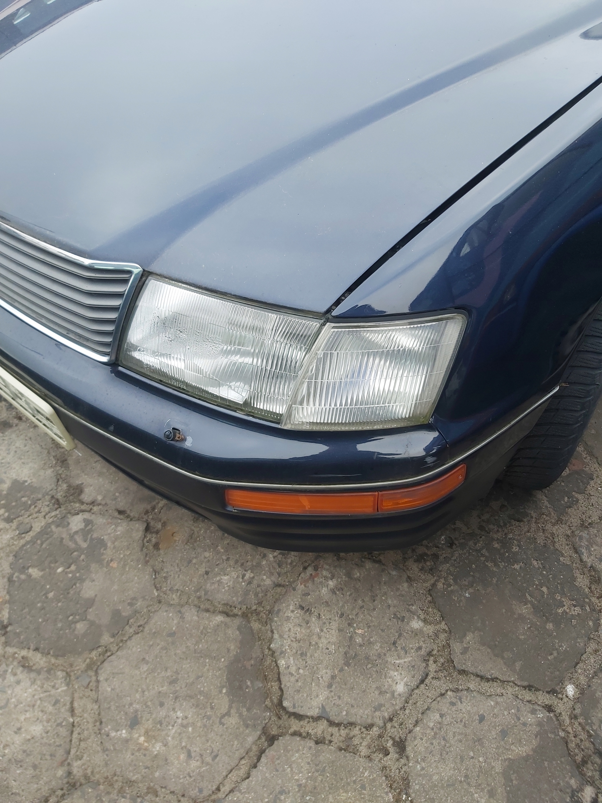 ПЕРЕДНЯ ФАРА LEXUS LS400