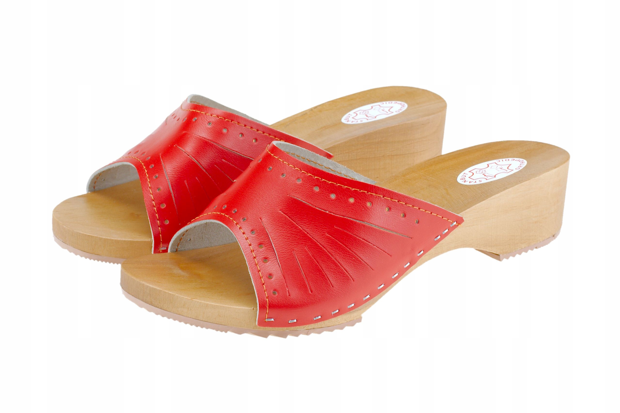 

Klapki drewniane z nacinanym wzorem, Czerwone 35