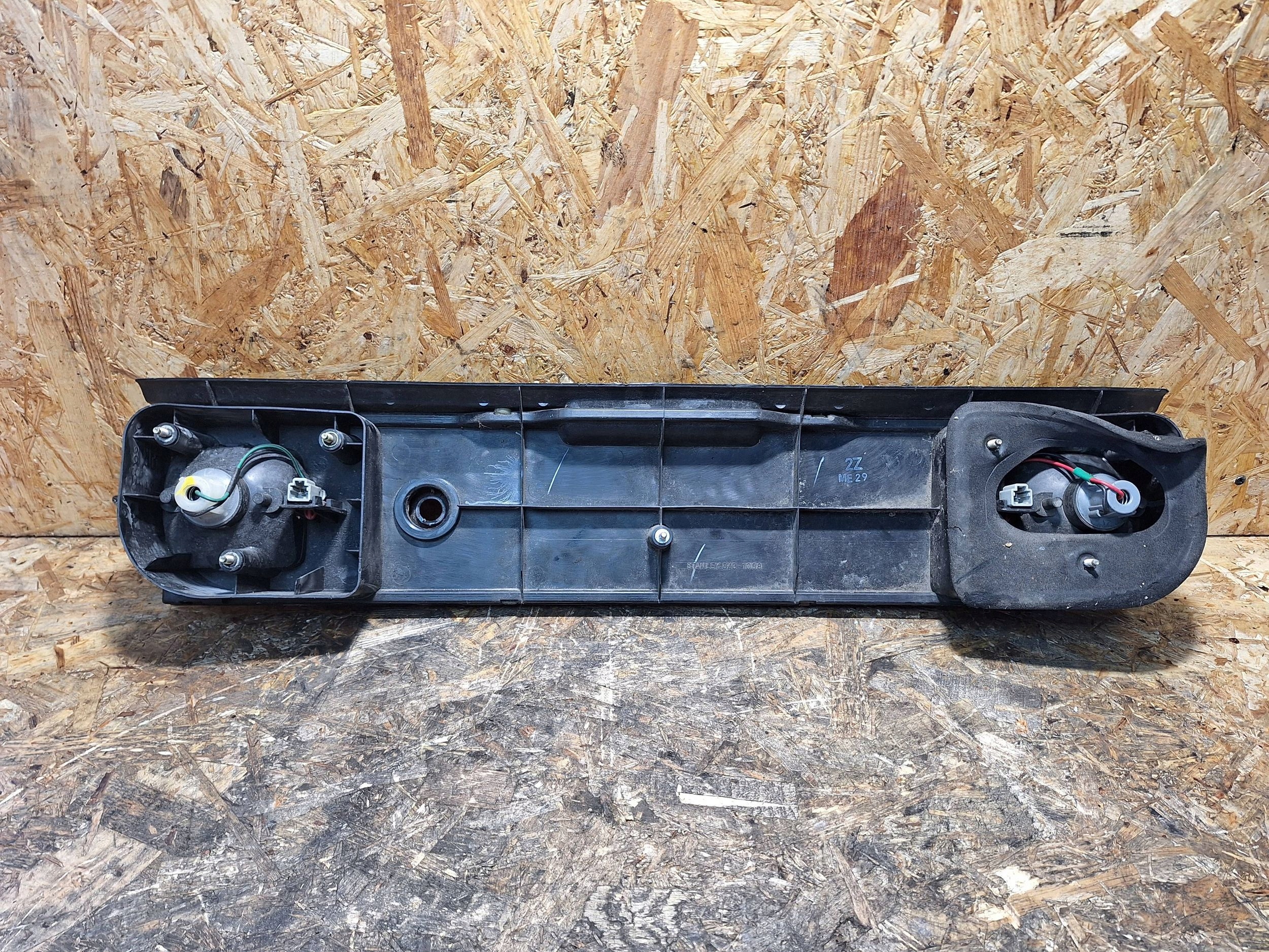 cap bonnet HONDA CRX II LIFT 89-92 STANLEY 043-1008