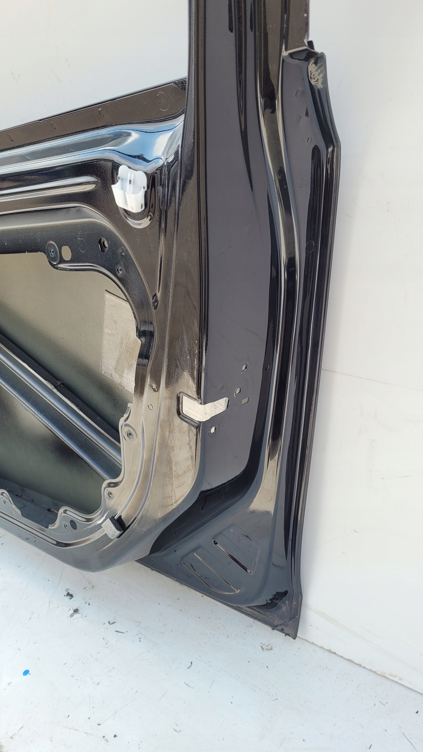 volvo V40 дверь передняя правая 2012>