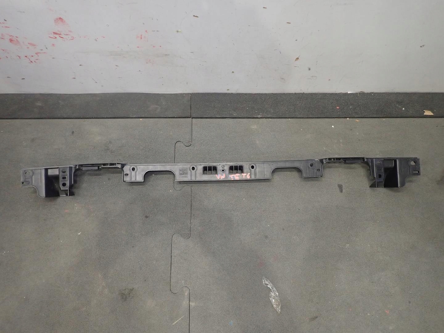 bumper bracket rear part VW T5 2003- 7H0807723