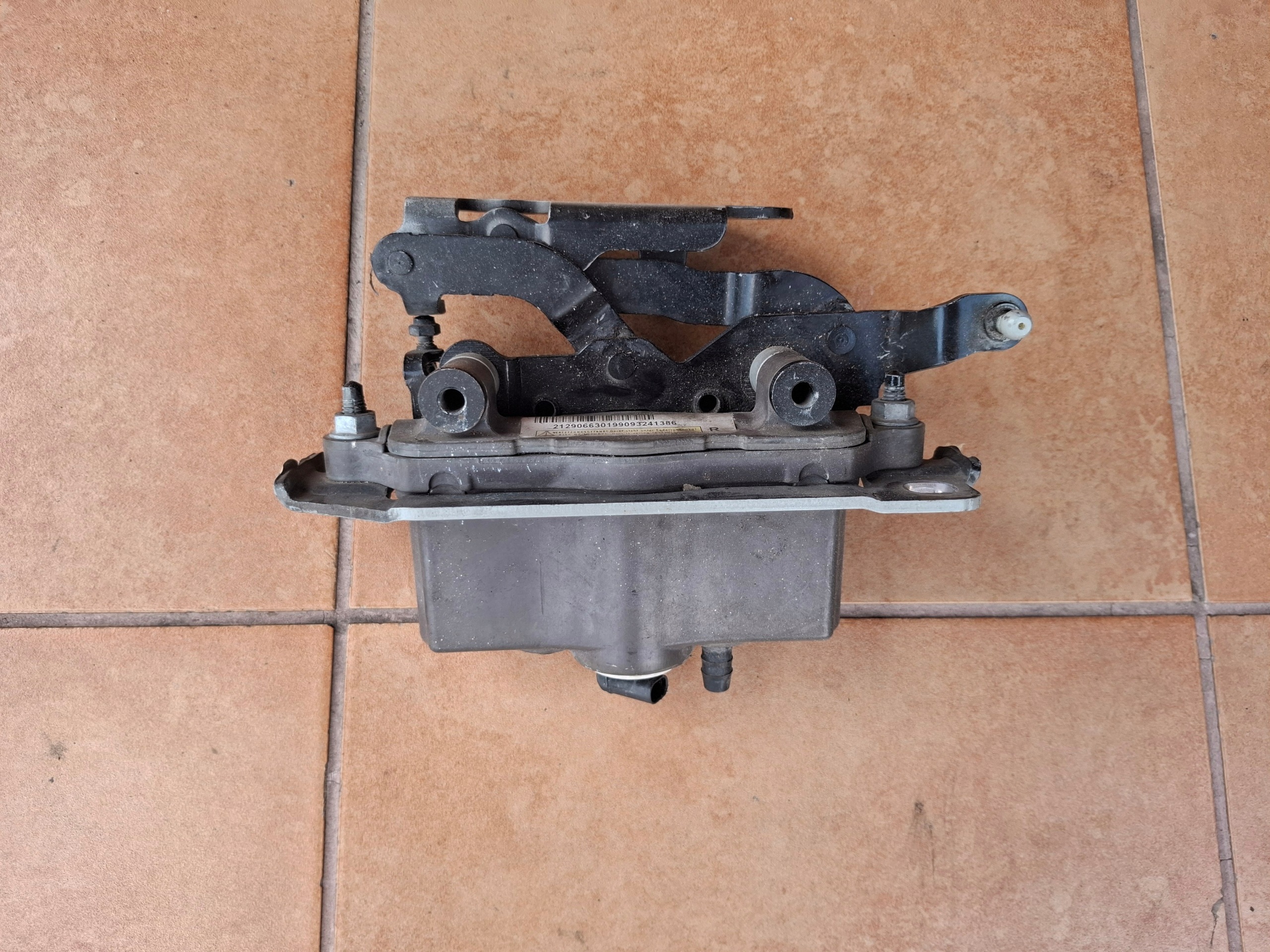 hinges NABOJ bonnets right MERCEDES W212