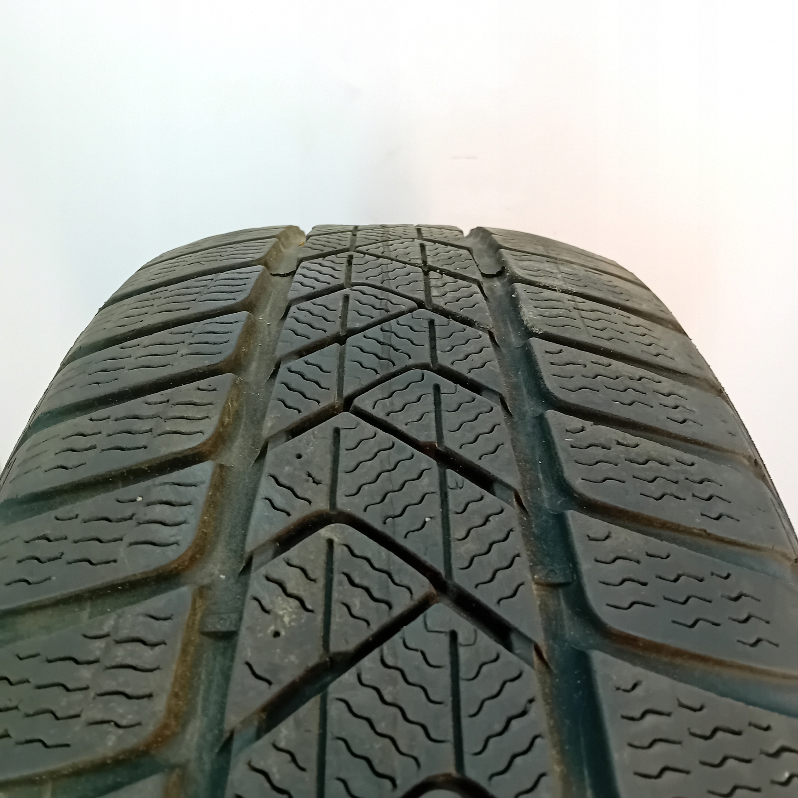 2x 225/55R17 opony zimowe Pirelli Winter SottoZero 3 RFT 6mm 2020r (73689) EAN (GTIN) 8019227235142