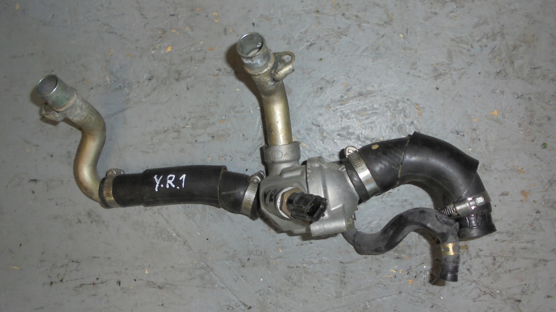 123455984 - Yamaha R1 rn09 датчик води термостат