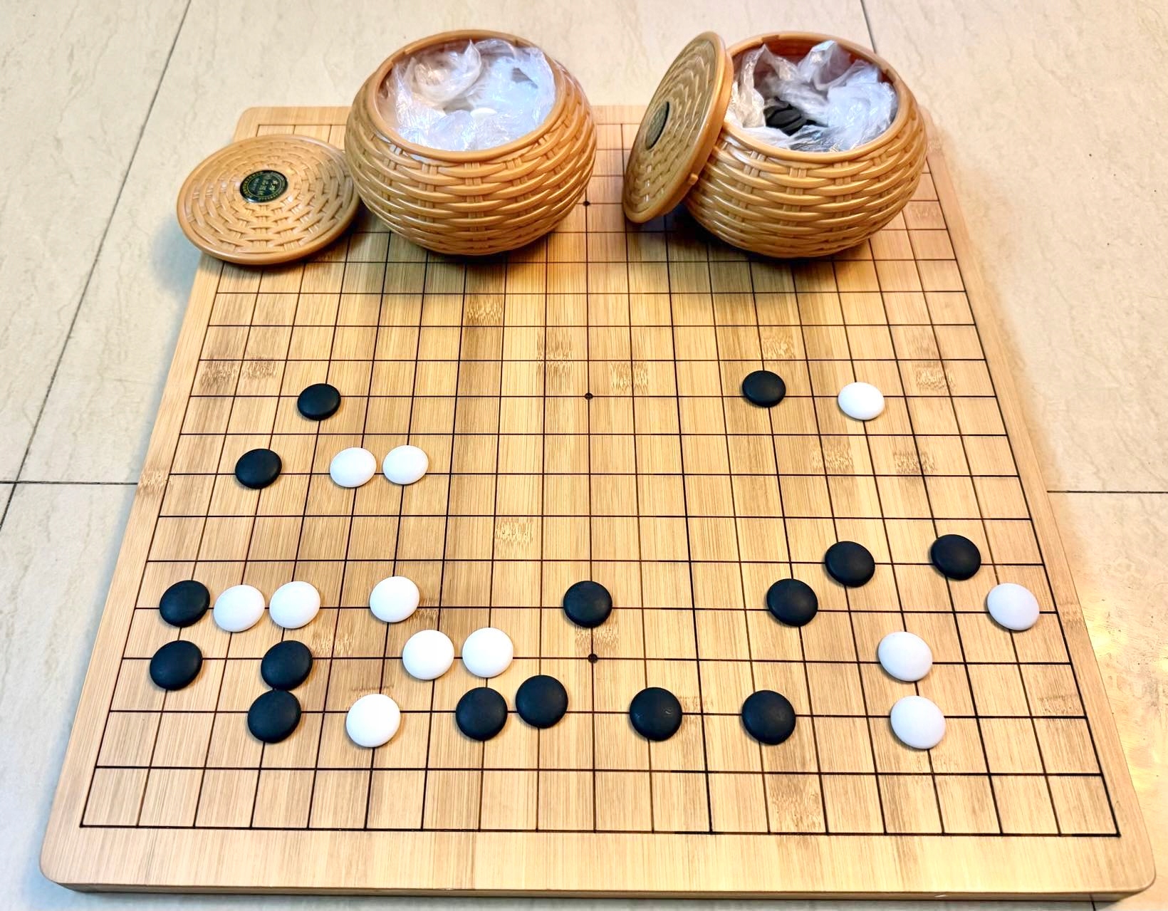 Zestaw Go: Bambusowa plansza kamienie Gosu
