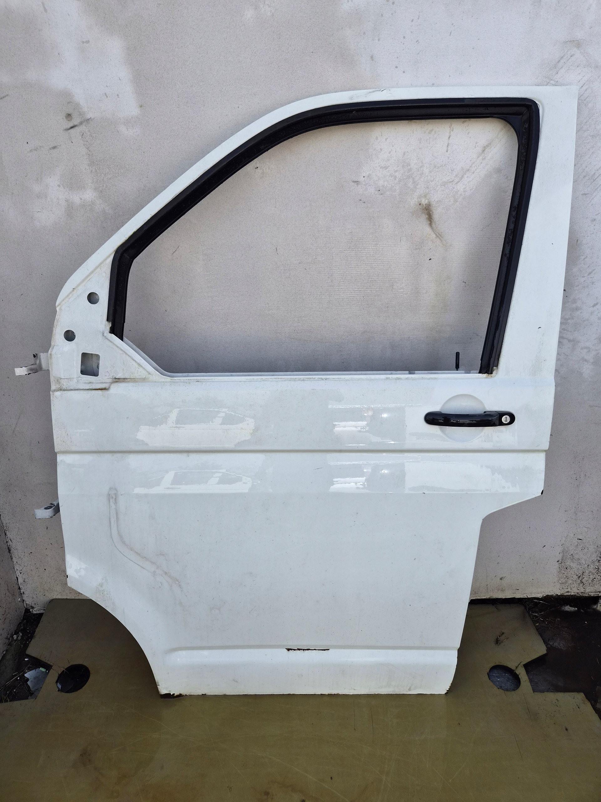 door front left VW T5 T5 LIFT front kierowca/ driver´s biale