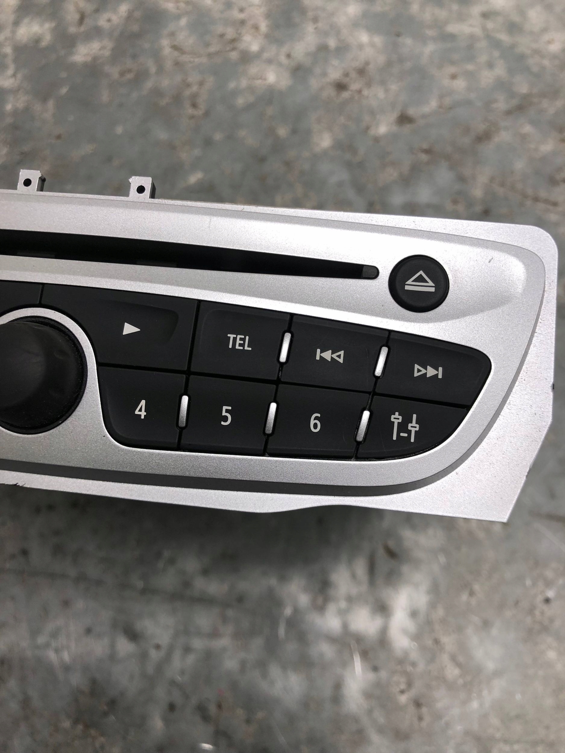 RADIO CD RENAULT SCENIC III 281150743R