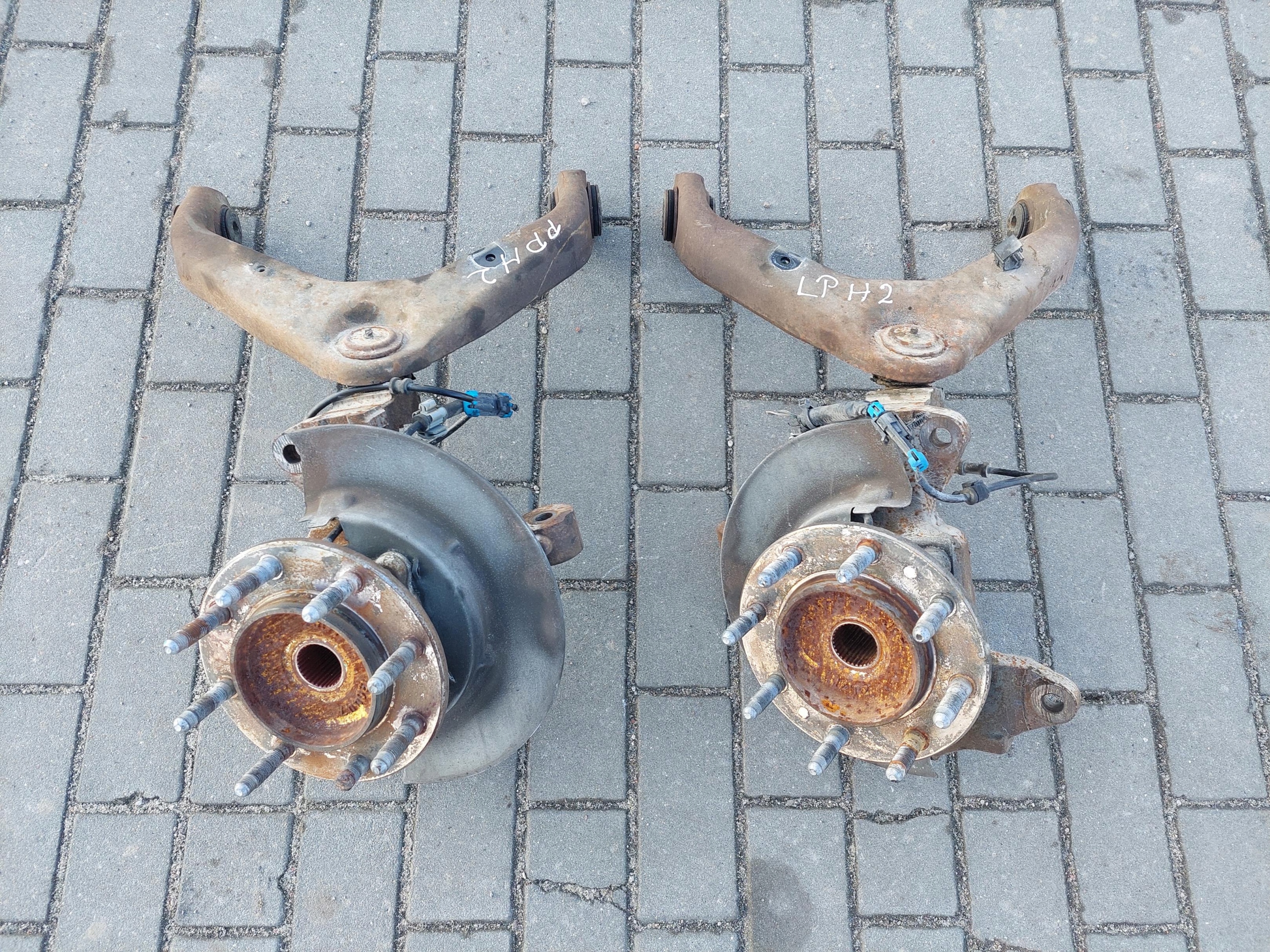 swing front right 15771613 arm HUMMER H2 6.0 V8