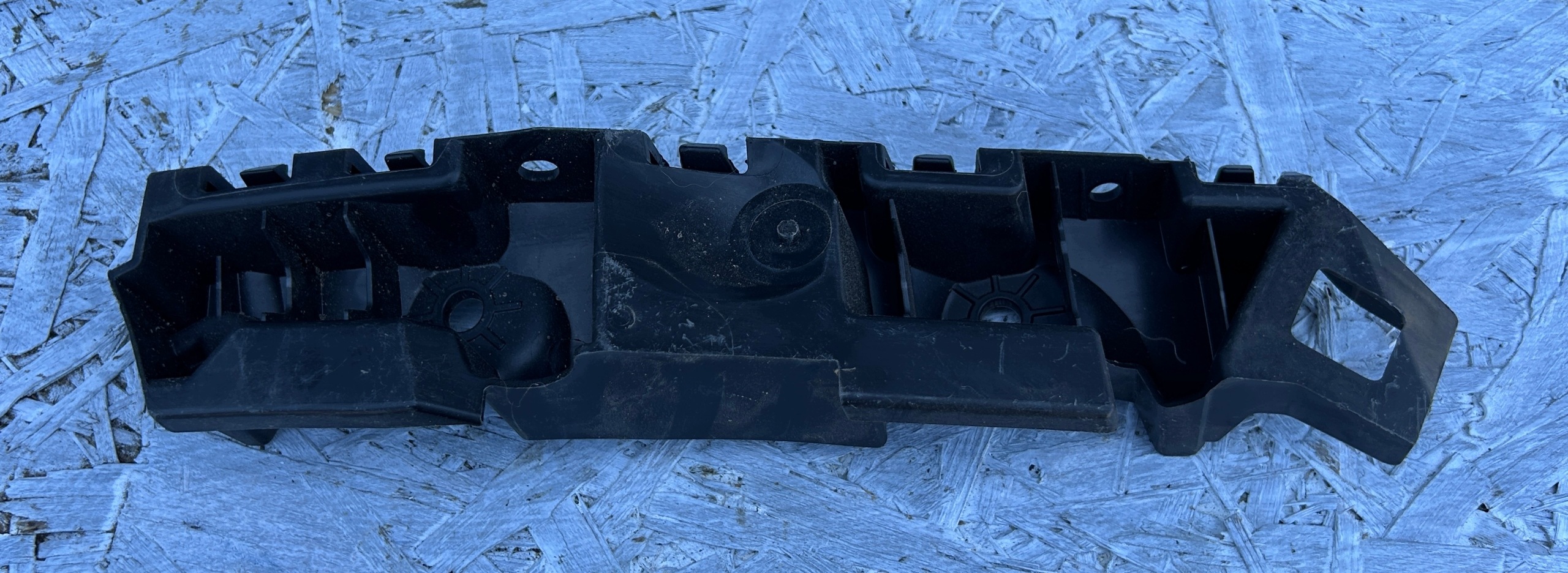 bumper bracket rear part left SKODA KAROQ 57A807393