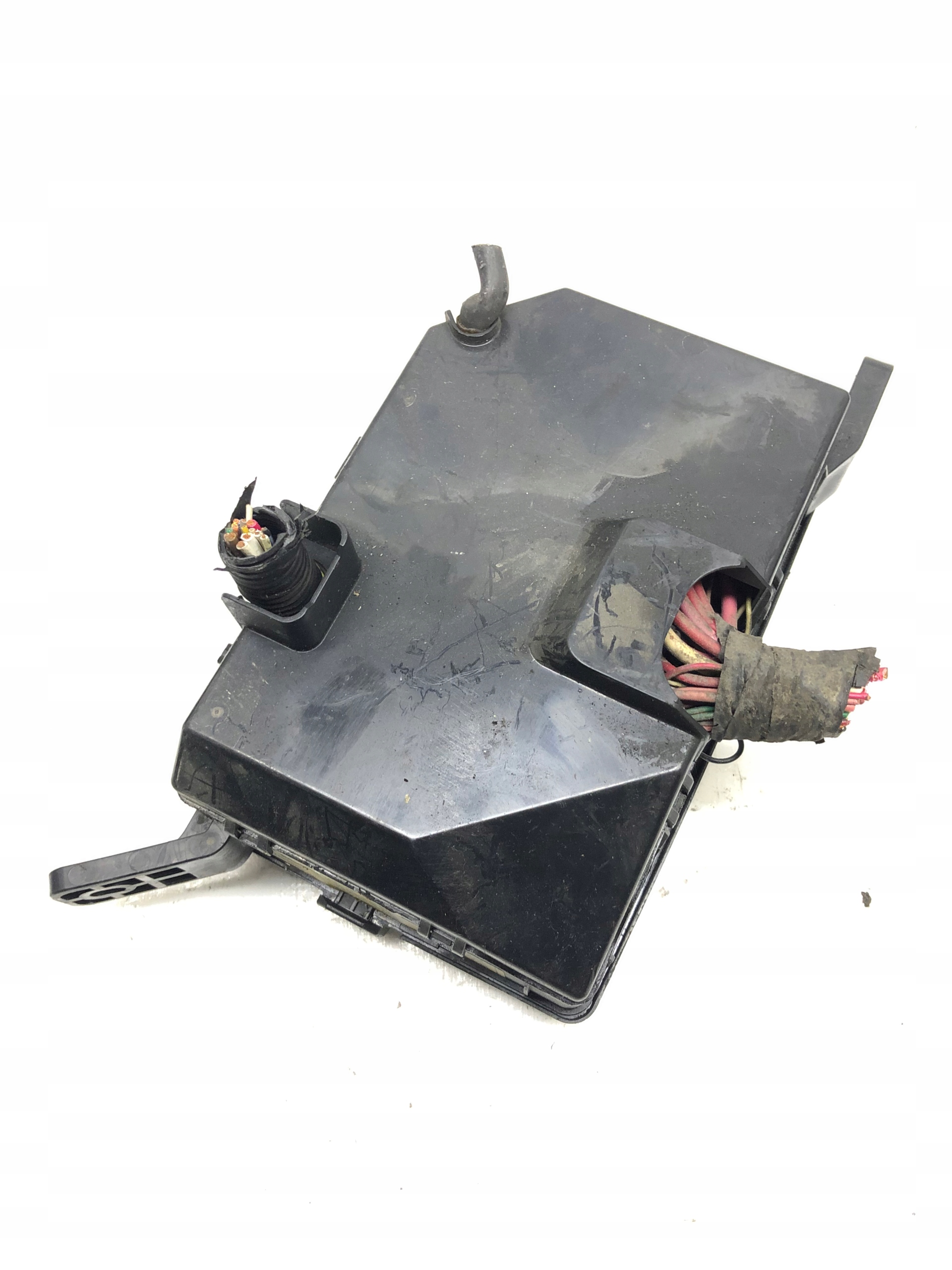 SKRZYNKA BEZPIECZNIKÓW HYUNDAI TUSCON 91208-2E130