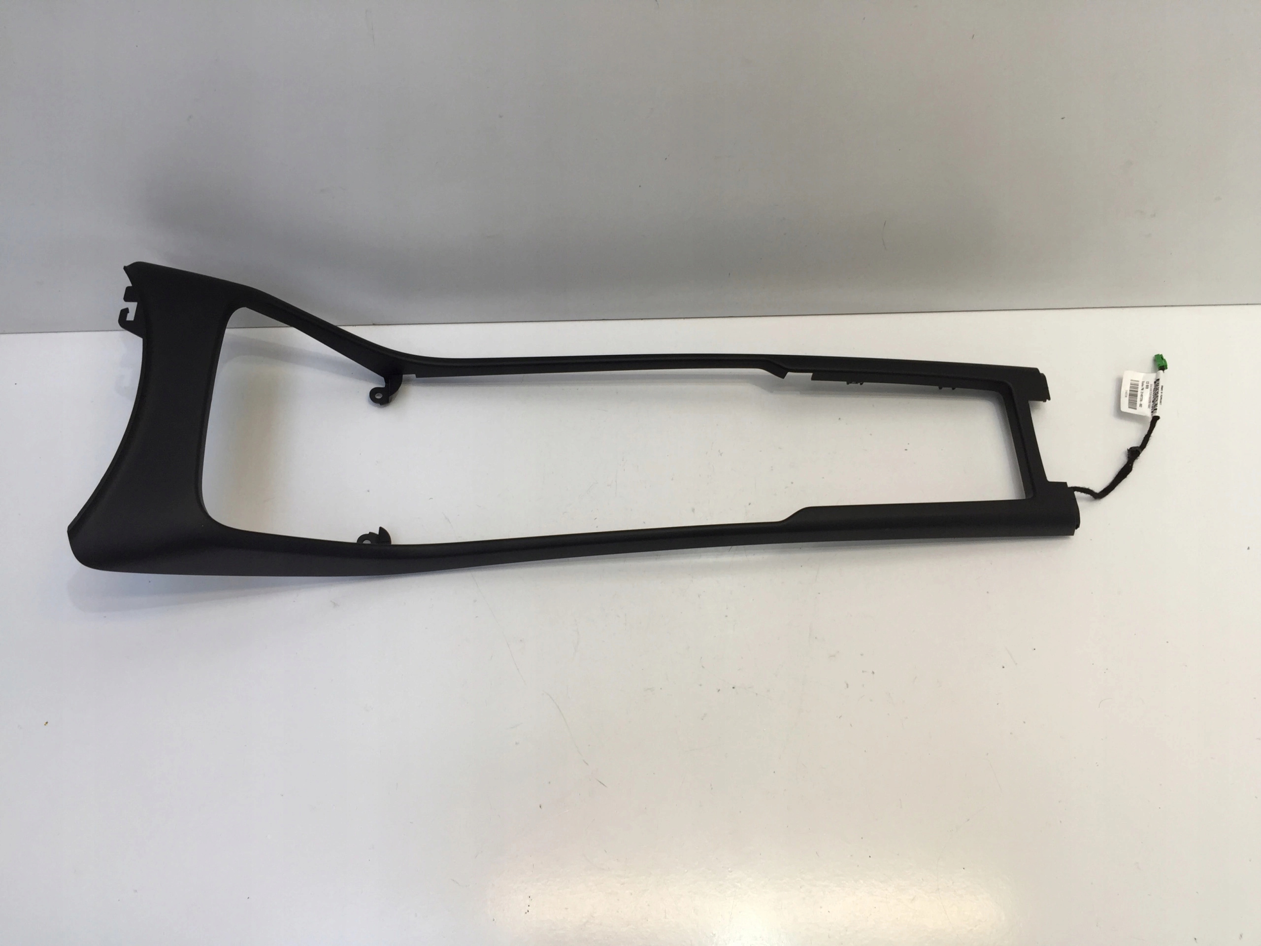 VOLVO XC40 КРИШКА ЦЕНТРАЛЬНОЇ ТУНЕЛЬНОЇ РАМИ 32226898