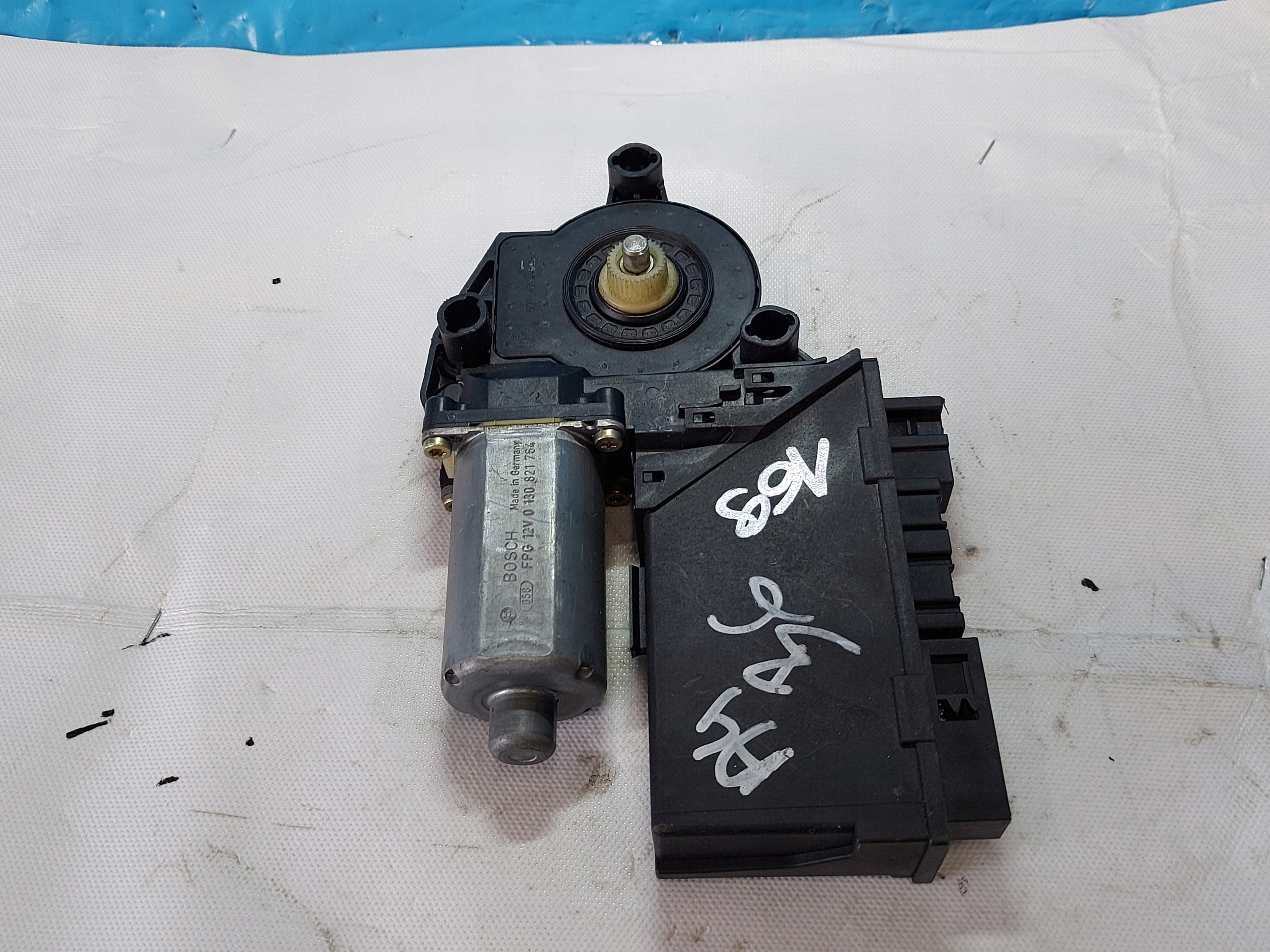 engine lifting windows A4 B6 8E0959802E left rear part