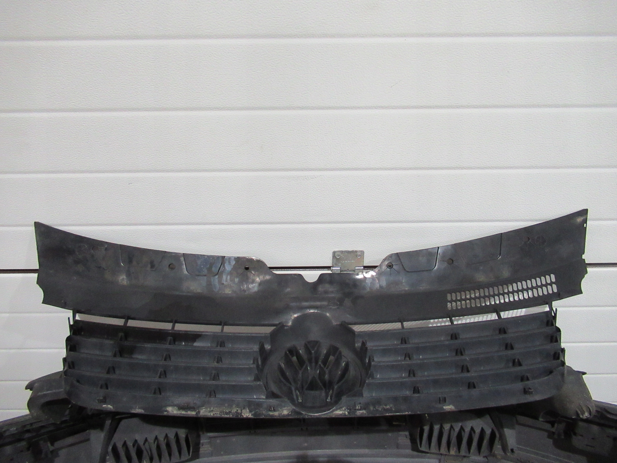 front VW T5 TRANSPORTER 2.5 TDI 03-09r.