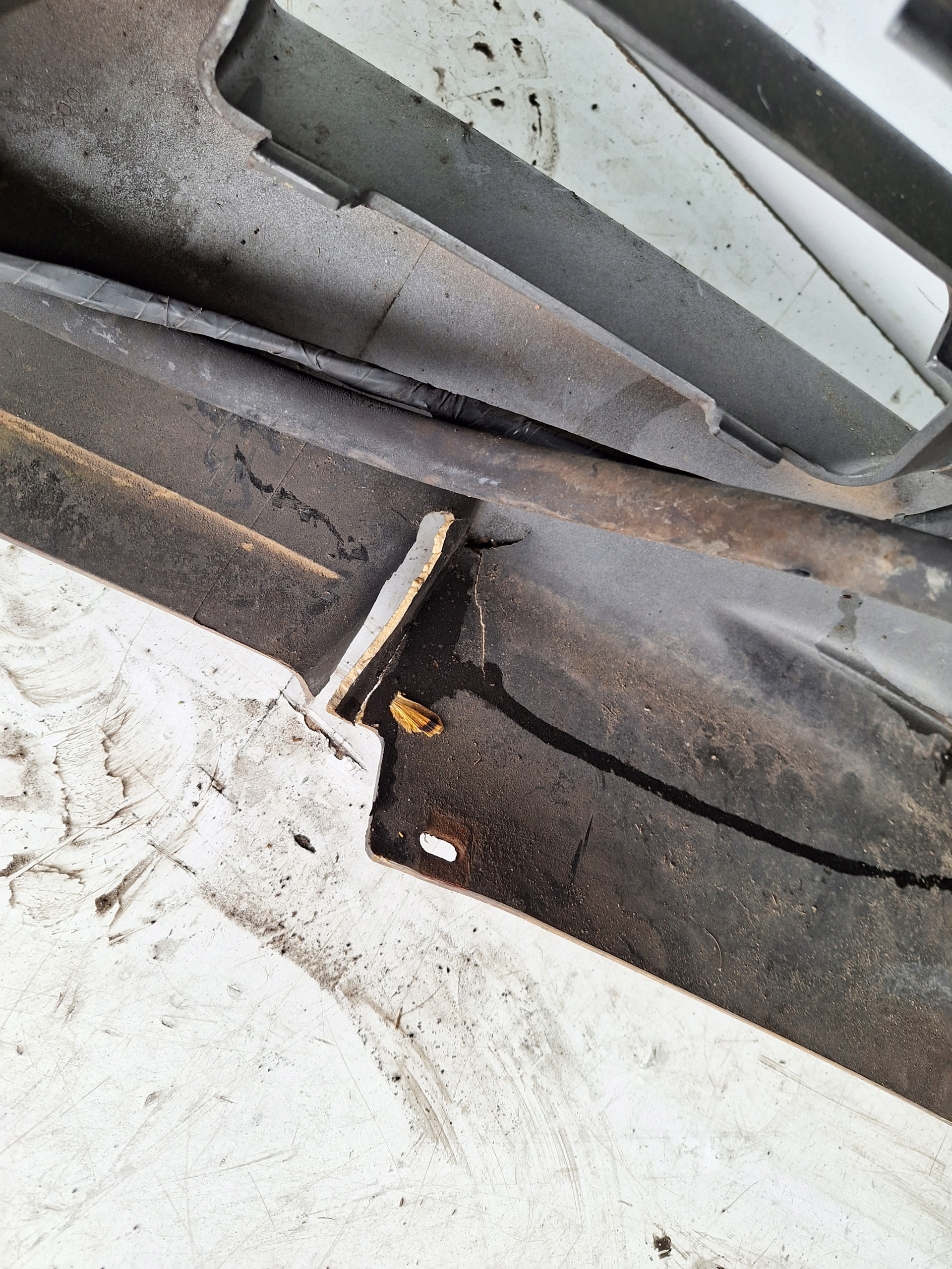 CHRYSLER 300C 05-11 bumper XENON