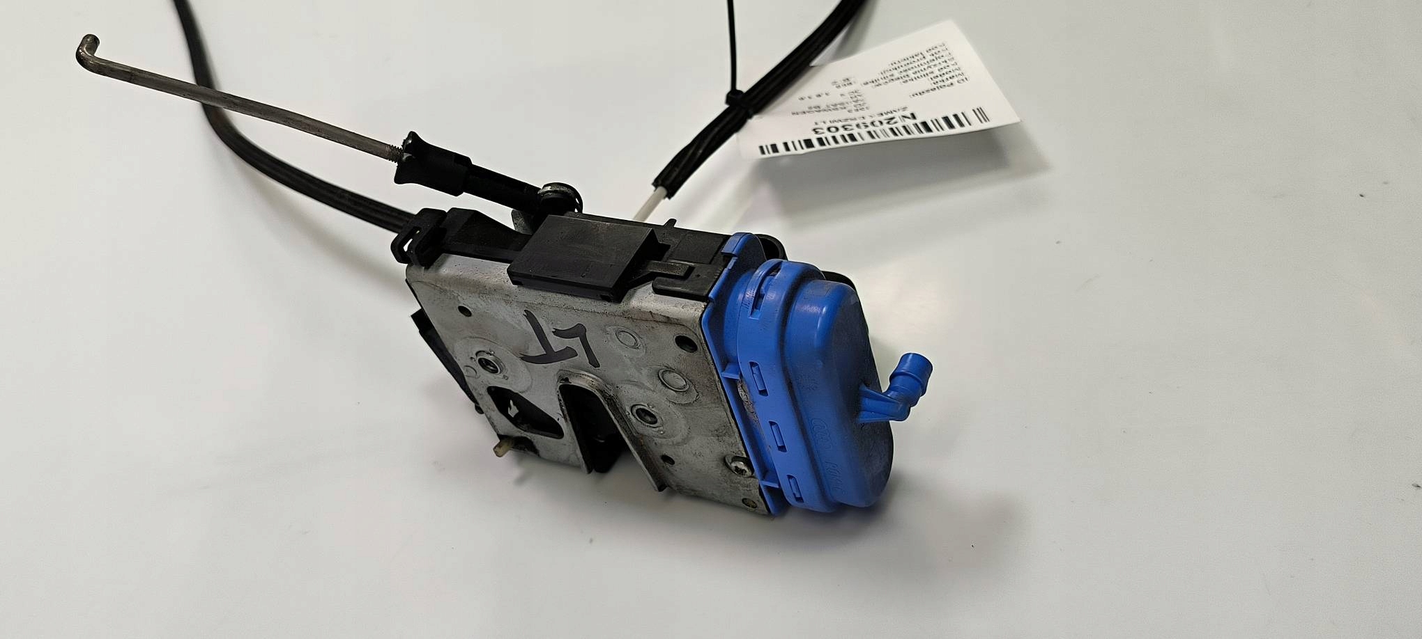 lock door left rear part 8D0839015A VOLKSWAGEN PASSAT B5