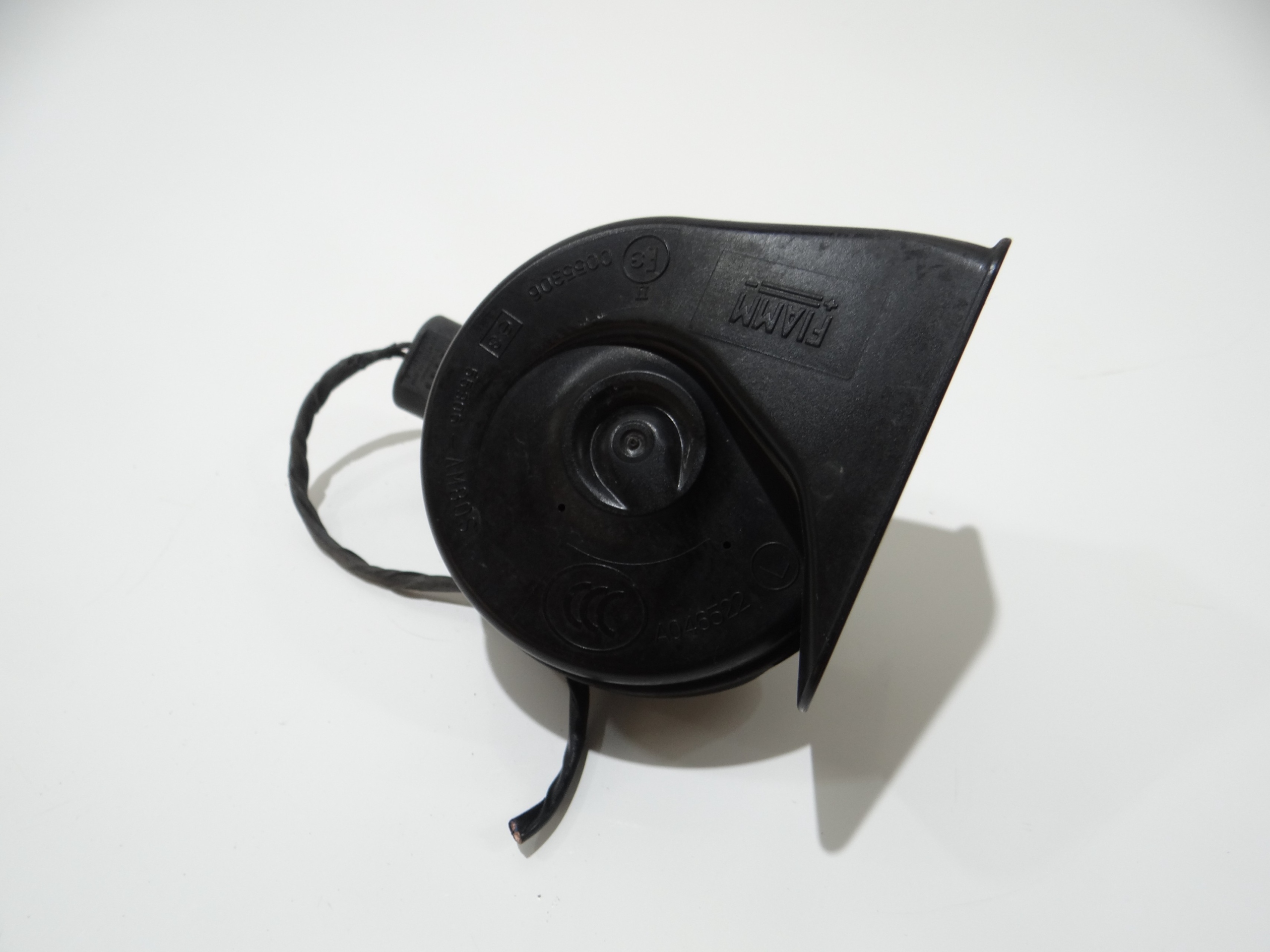 KLAKSON NISKOTONOWY right BMW E88 7192038