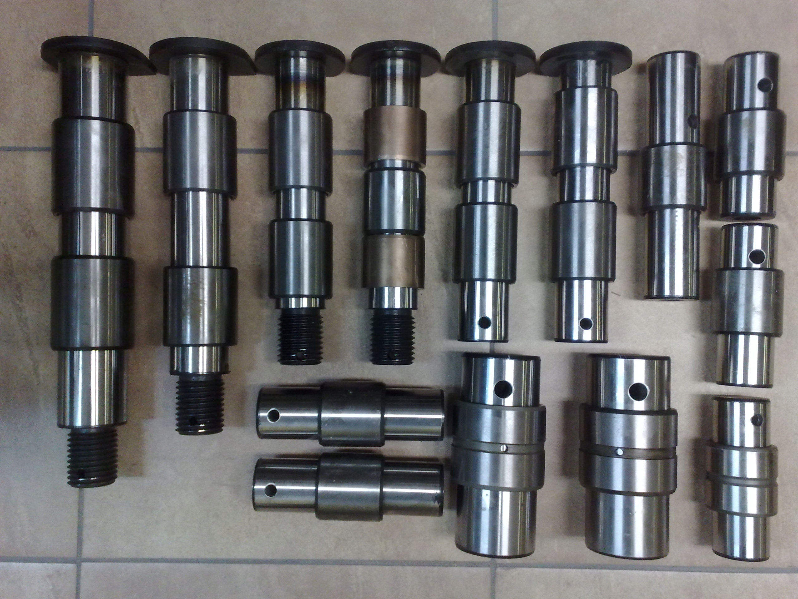 EZ28 - ШТИФТЫ + ВТУЛКИ КОМПЛЕКТ CAT 302.7 D