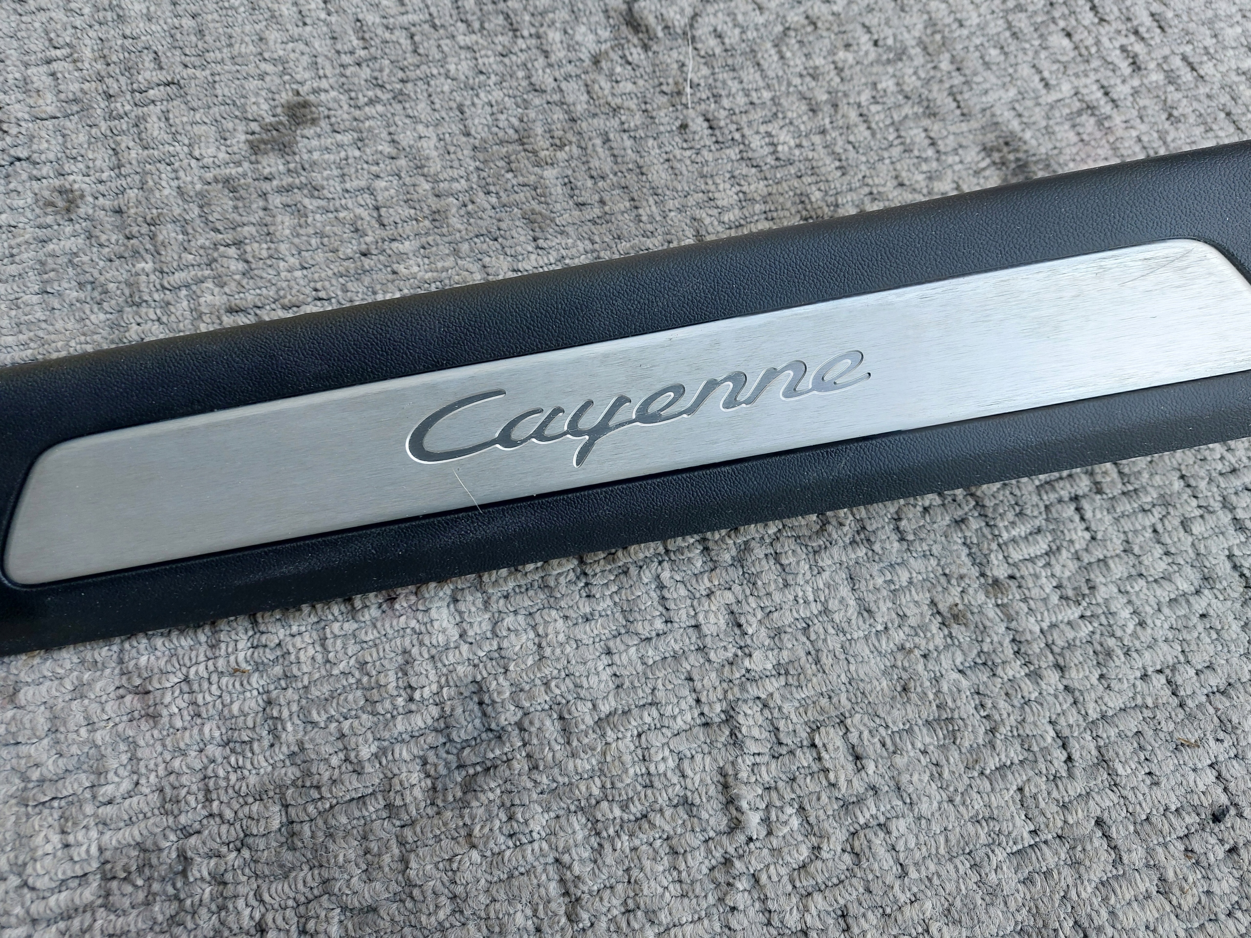 cover cap of the threshold right PORSCHE CAYENNE III 22r