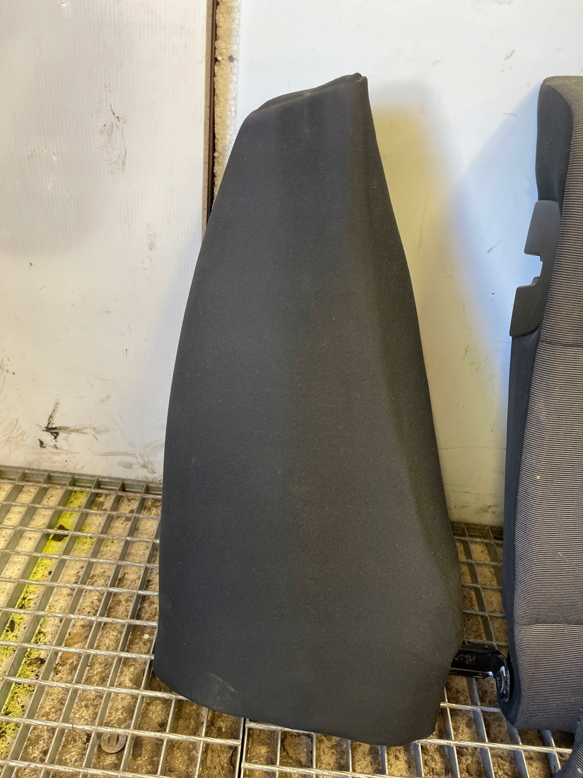 seat rear part rear side complete 5D BMW 1 E87