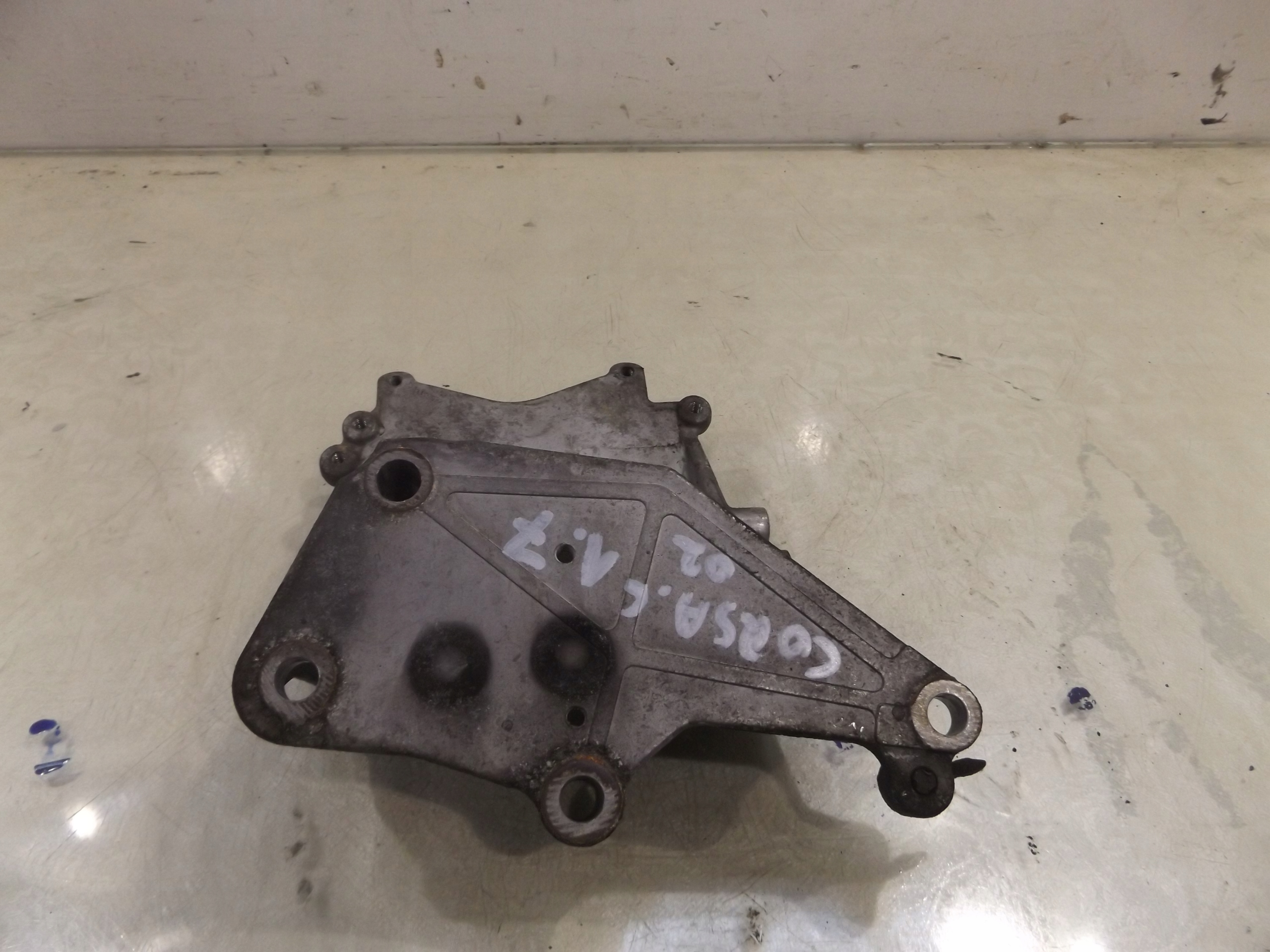 CORSA C 1,7DTI ŁAPA SILNIKA