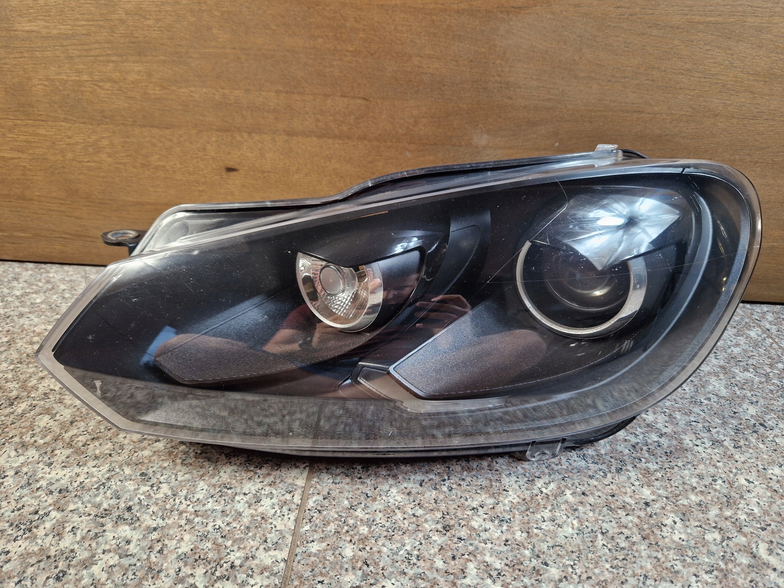 Lampa lewa bixenon VW Golf VI R