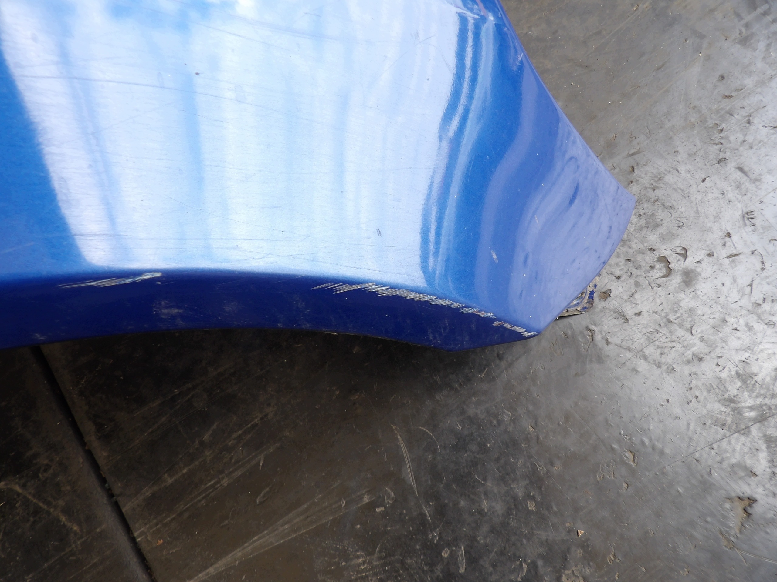 Mercedes A 140 fender front right 933