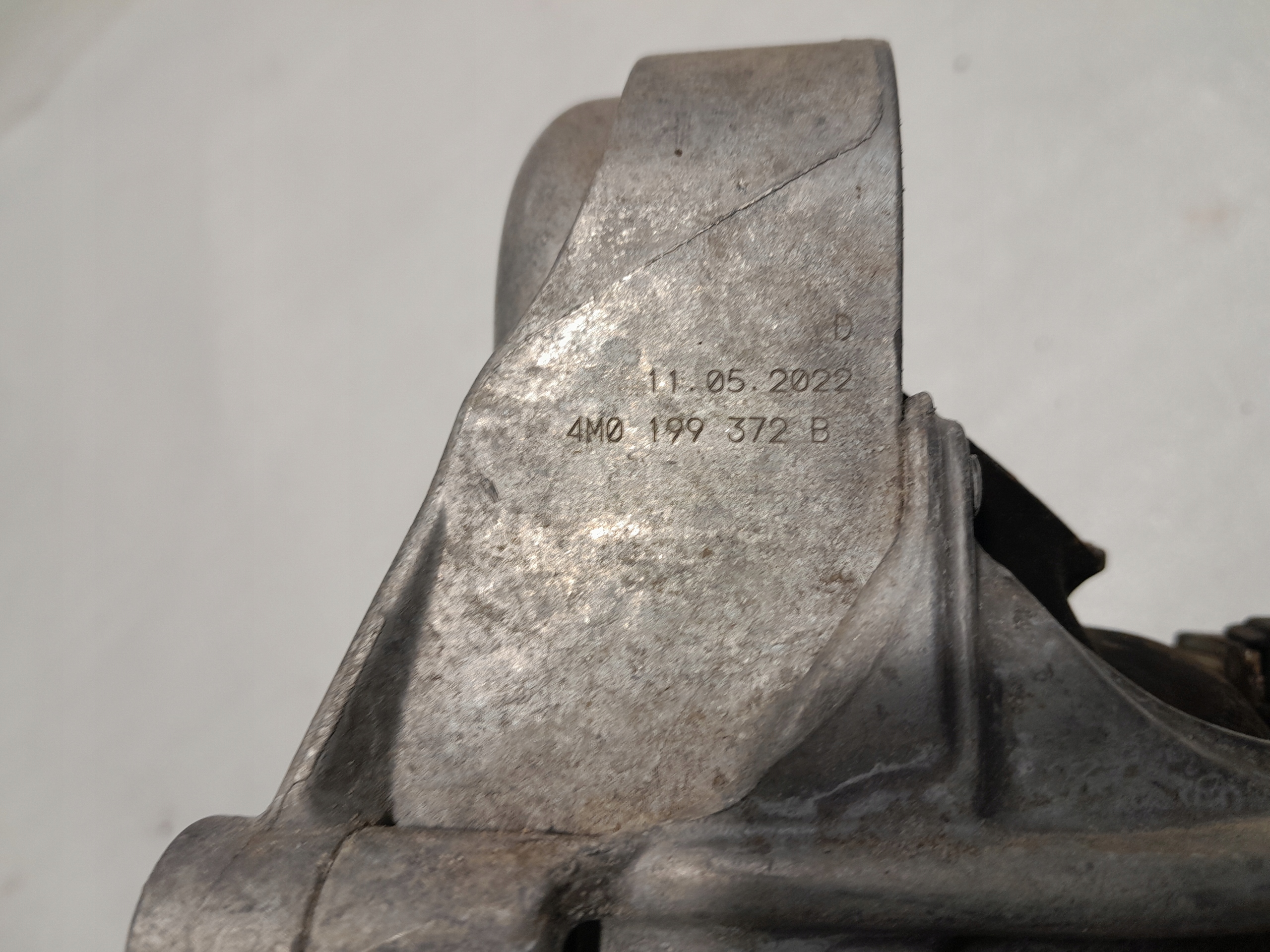 AUDI Q5 II 80A engine mount 4M0199372B