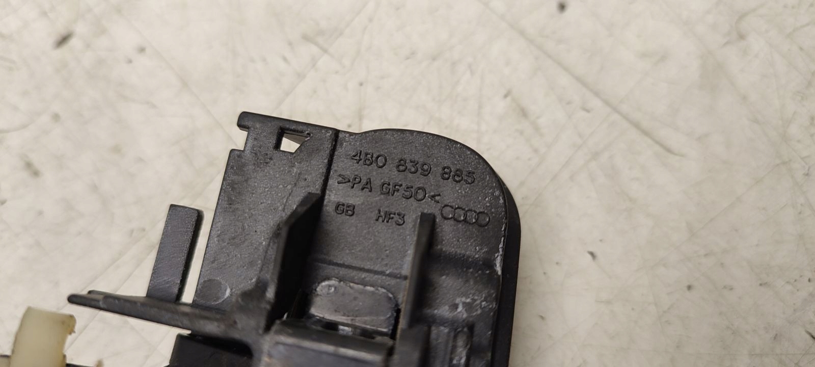 handle rear part rear right Audi A4 B7 1,8TB LY7W