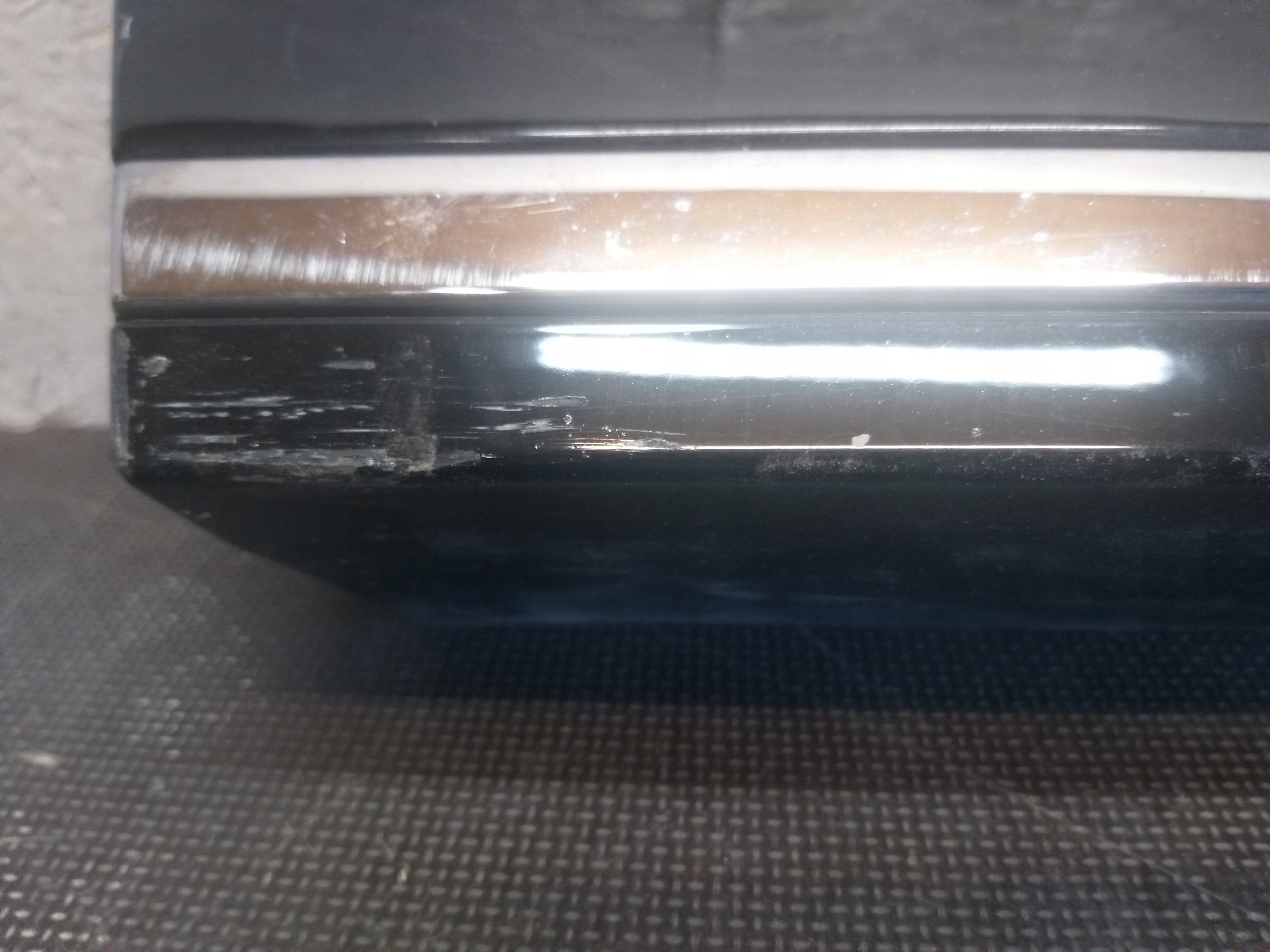 DOOR MOULDING RIGHT FRONT RENAULT CLIO IV 4 801865598R