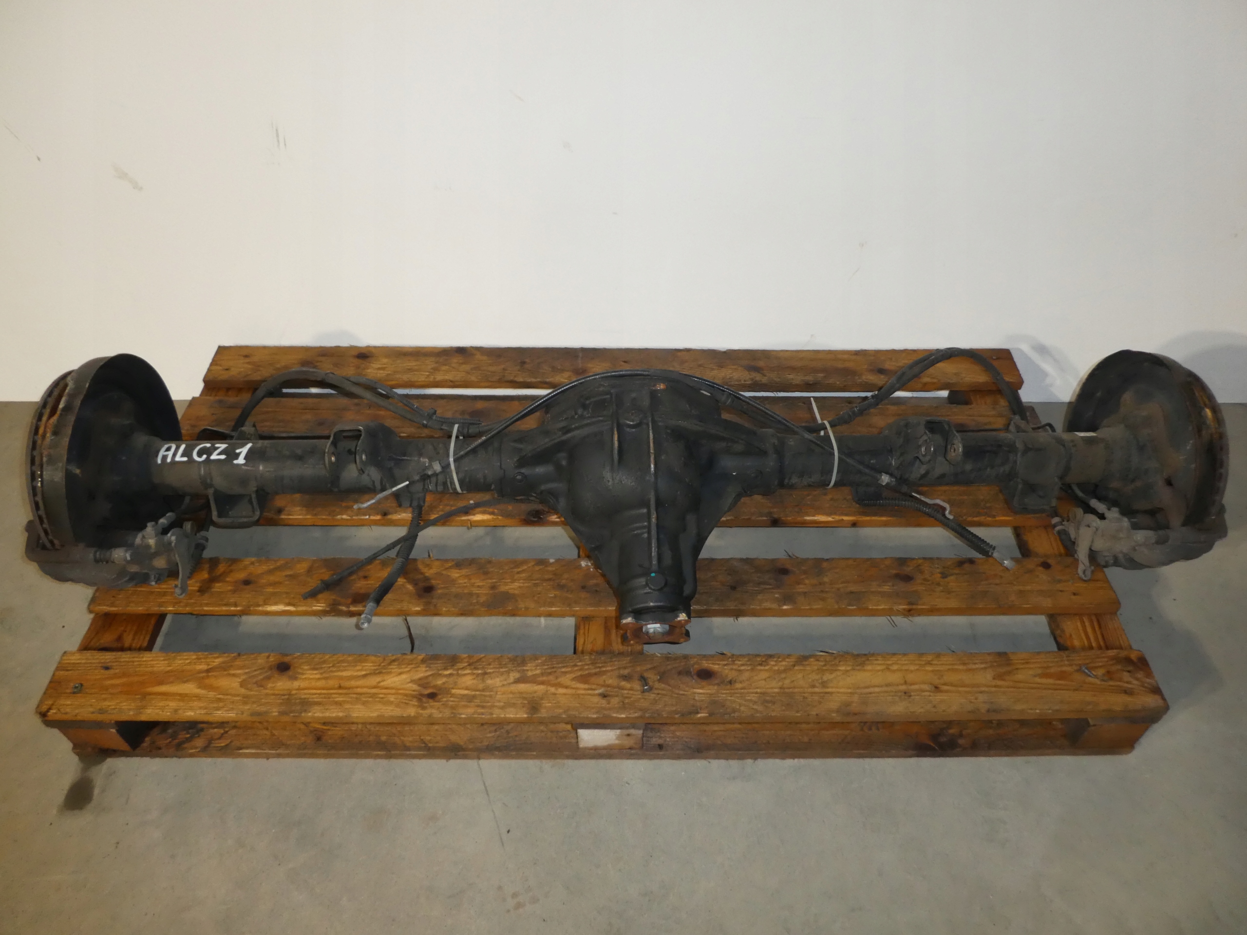 AMAROK differential diff rear part axis 2H6500040B 10X37 3/70