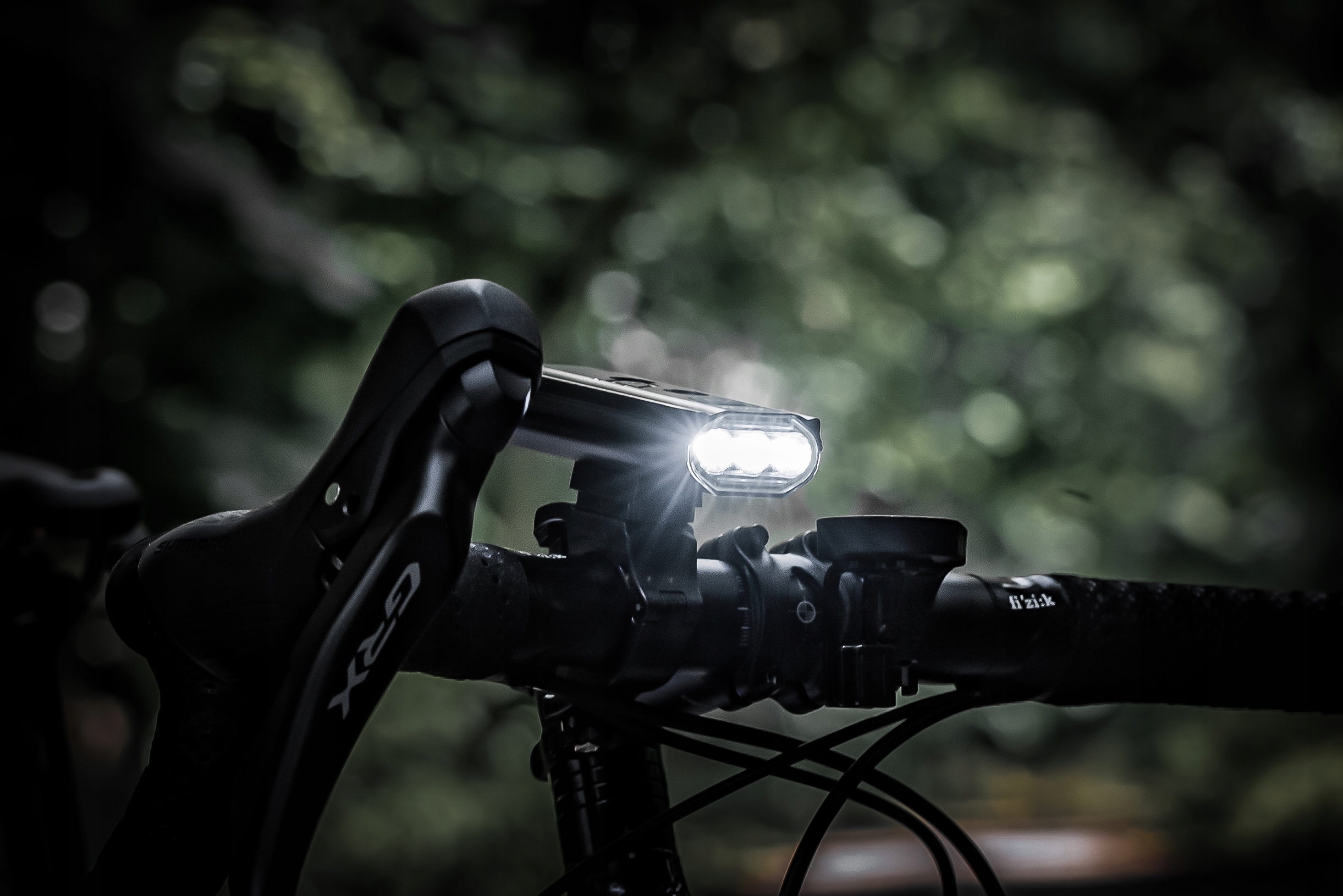 LAMPKA ROWEROWA PRZEDNIA 3xLED USB-C + OŚWIETLENIE ROWEROWE TYLNE PRO VAYOX EAN (GTIN) 5905490800459