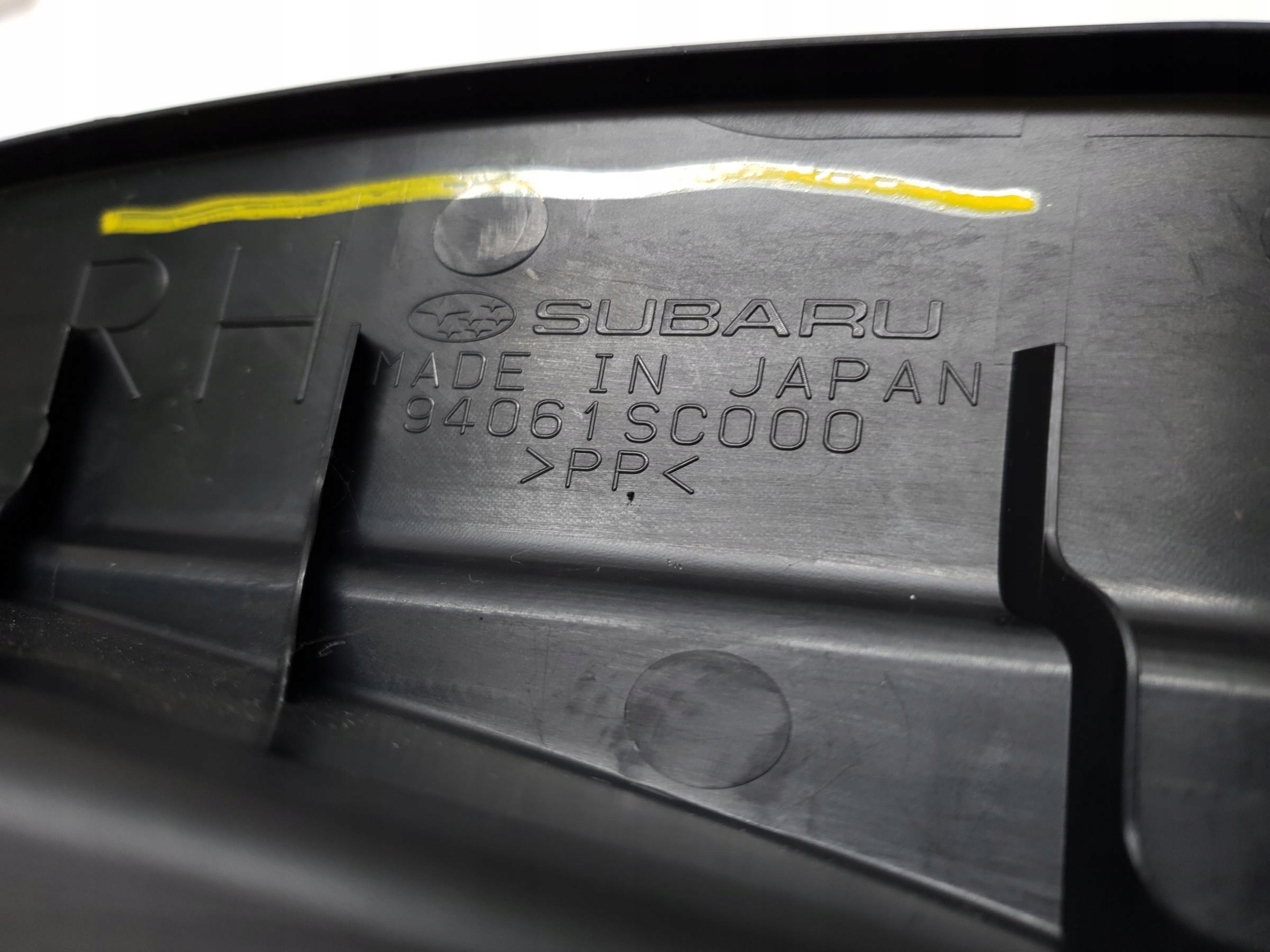 молдинг защита порога правая зад subaru Forester III