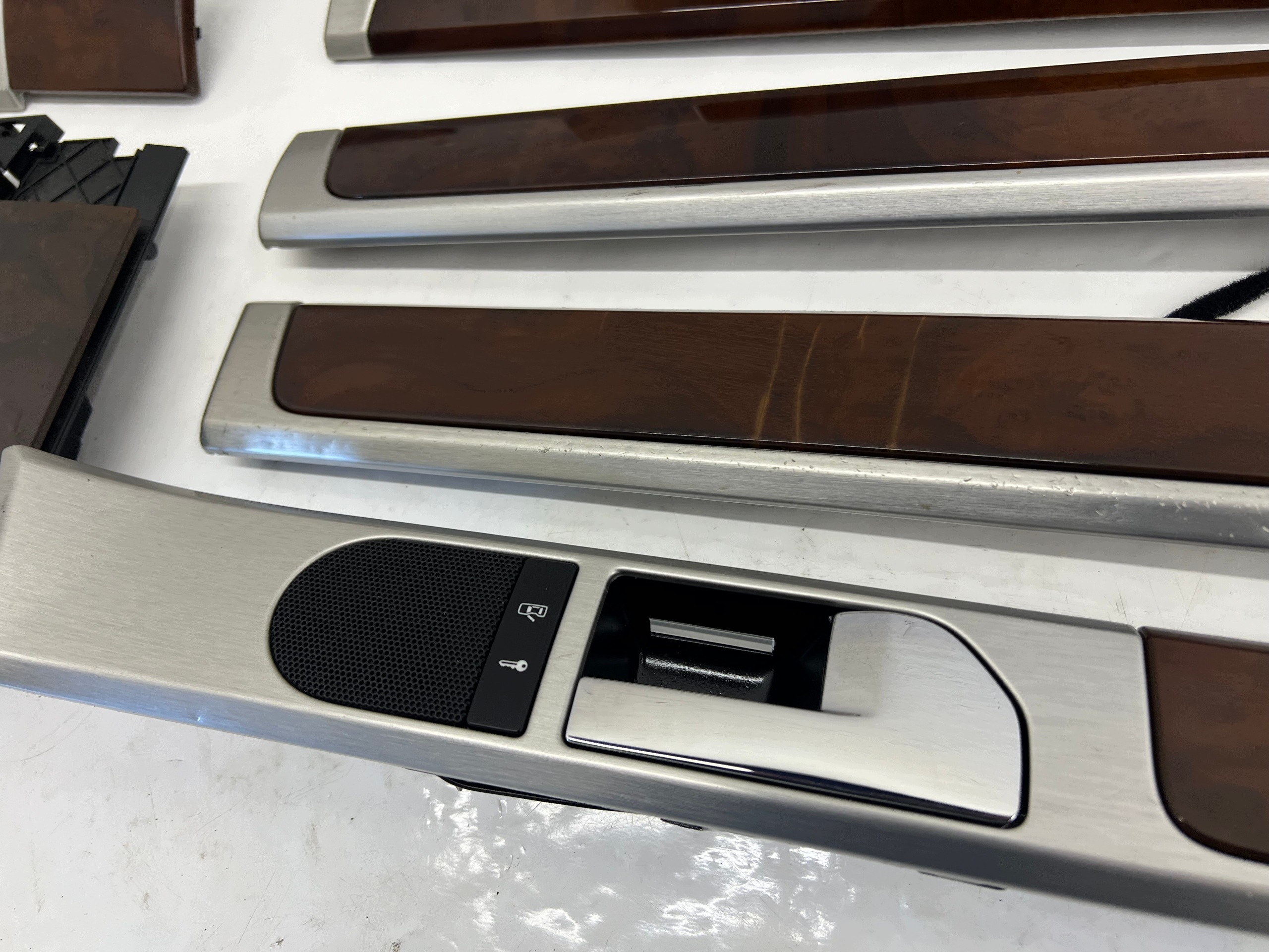 VW TOUAREG e 7L LIFT DEKORY interna legno KOMPLET