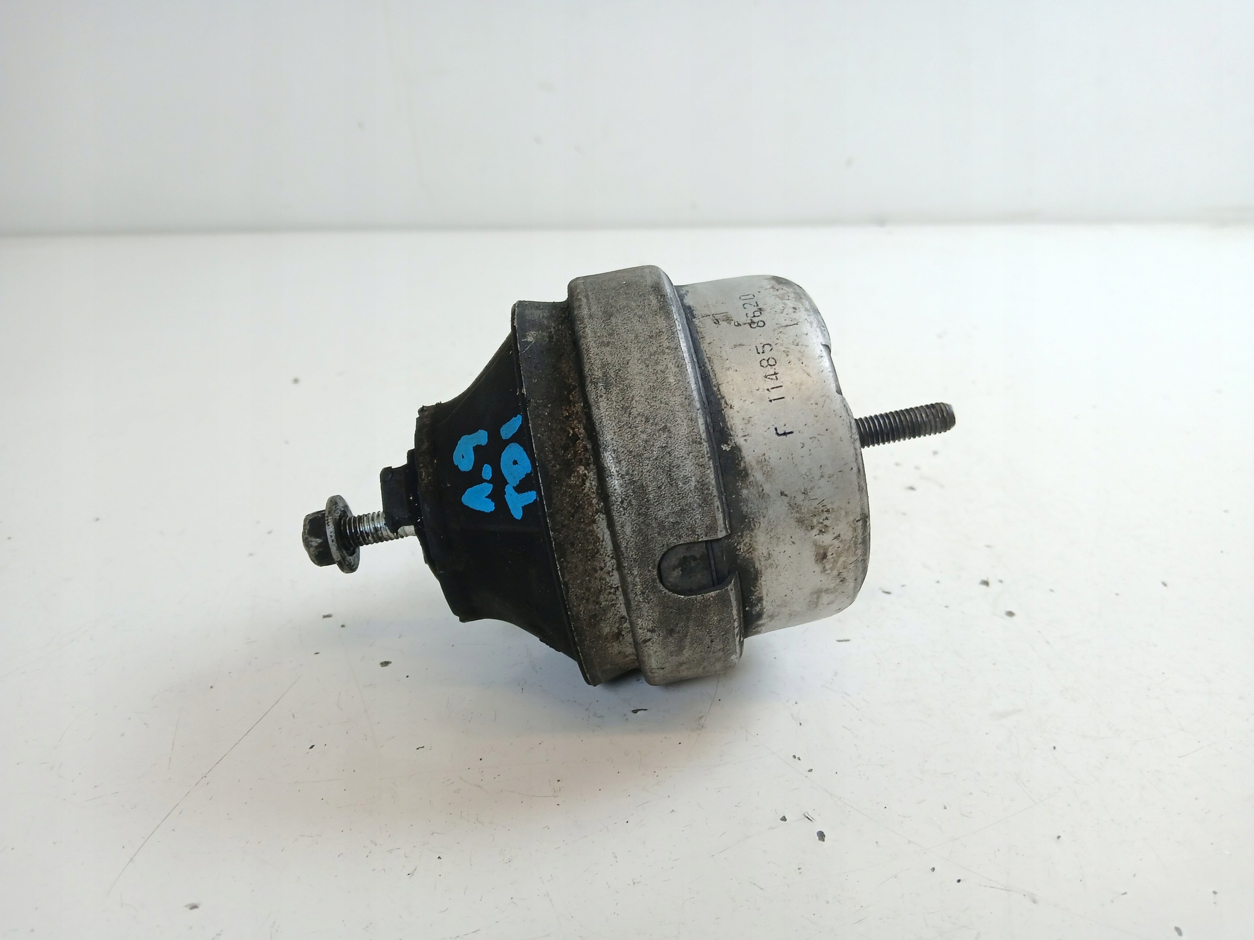 AUDI A6 C5 VW PASSAT B5 1.9 TDI engine mount