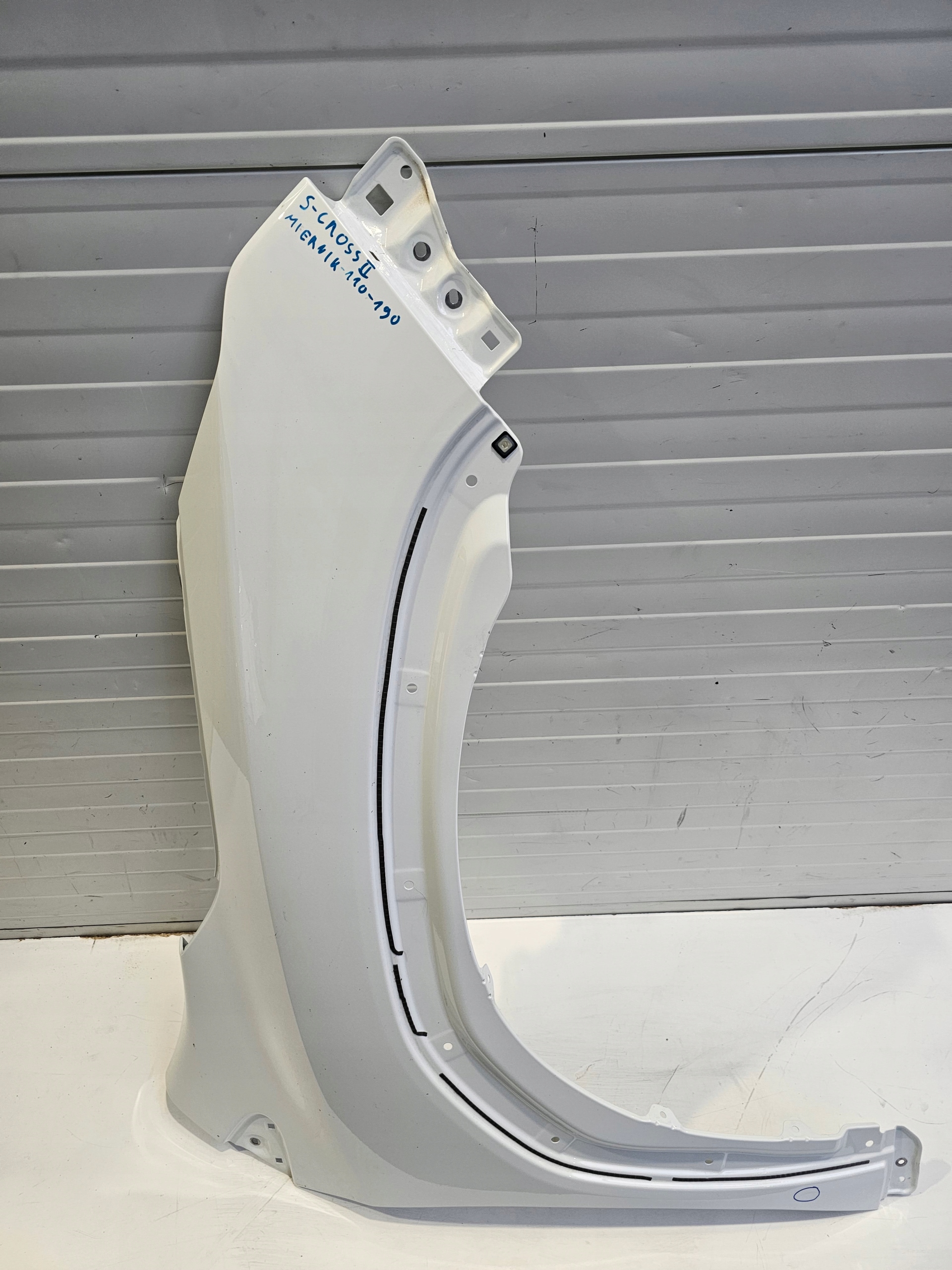 Błotnik prawy przedni przód Suzuki SX4 S-cross II Scross II