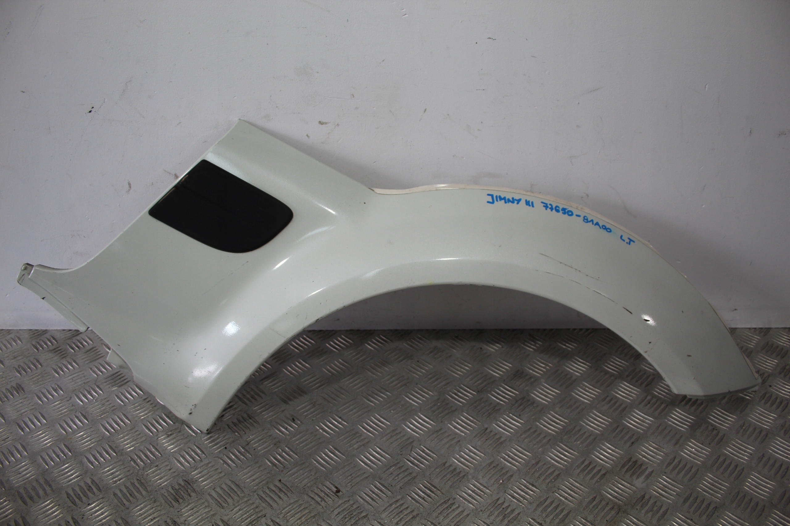 COUVERTURE AILE GAUCHE ARRIÈRE SUZUKI JIMNY III 3 FL