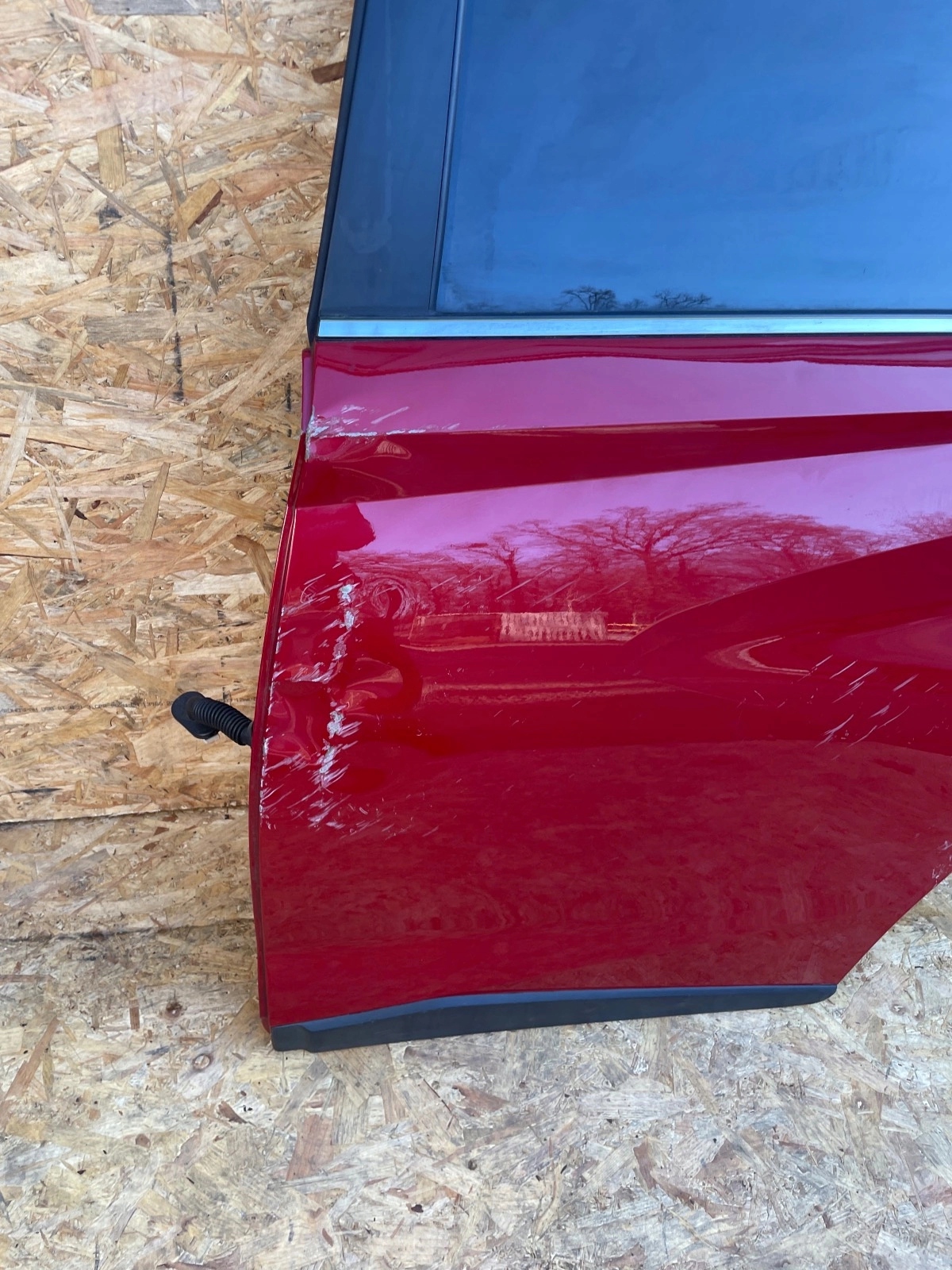 damaged door rear part rear. left Hyundai Bayon red
