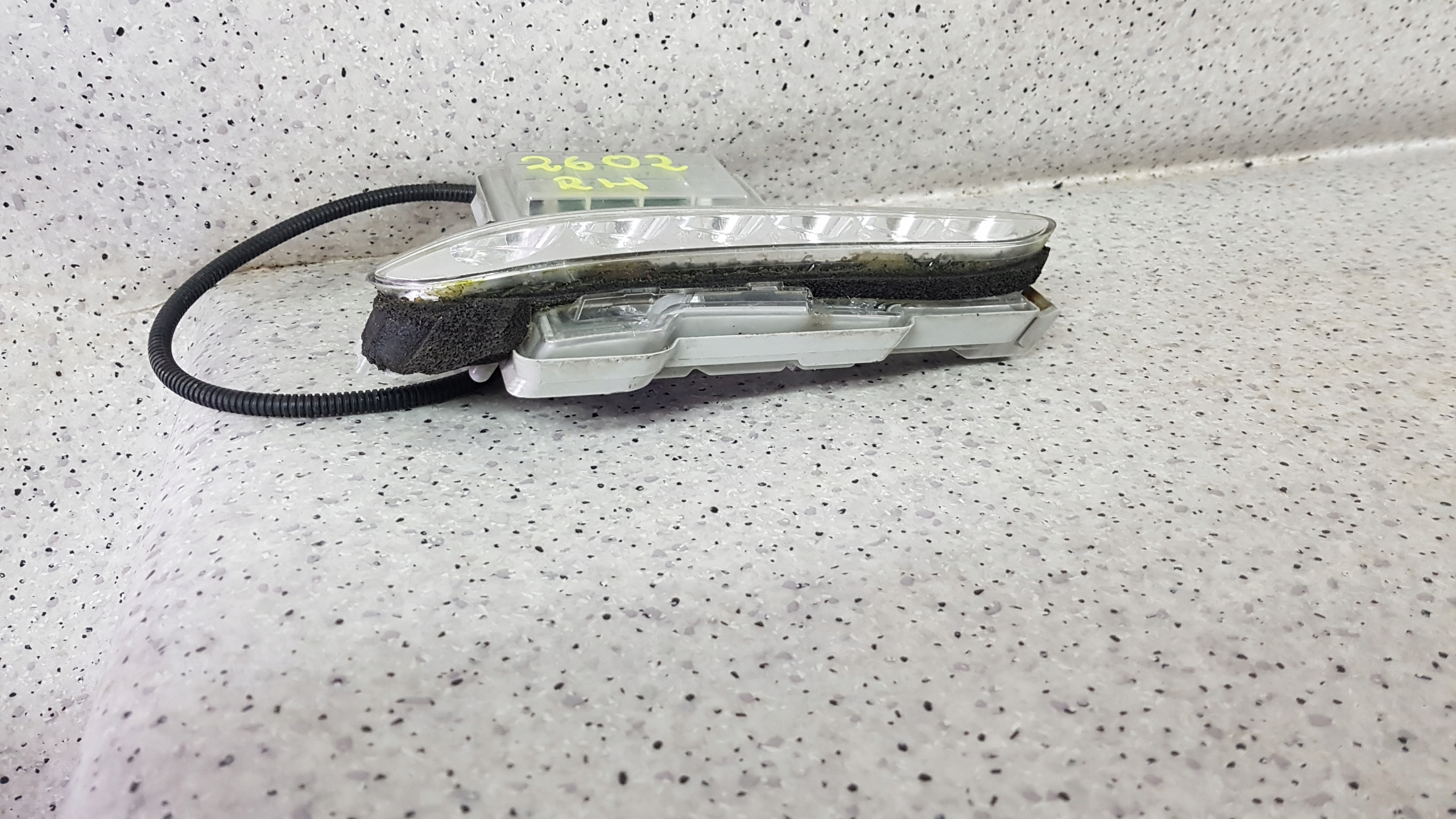 NISSAN GT R GTR LIFT 2012- right light DRL LED 2602