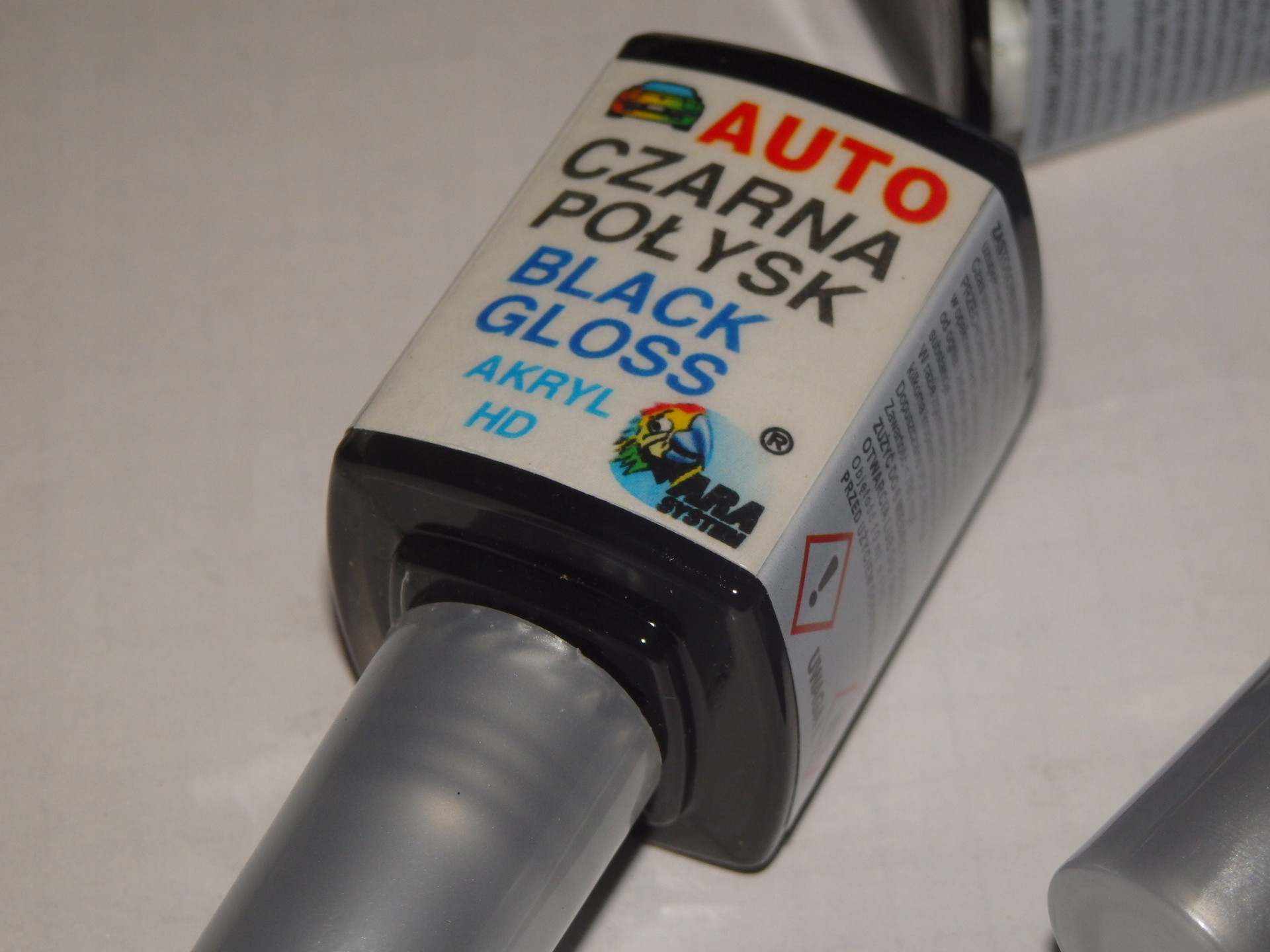 Zaprawa czarna uniwersalna połysk czarny - farba EAN (GTIN) 5903240391417