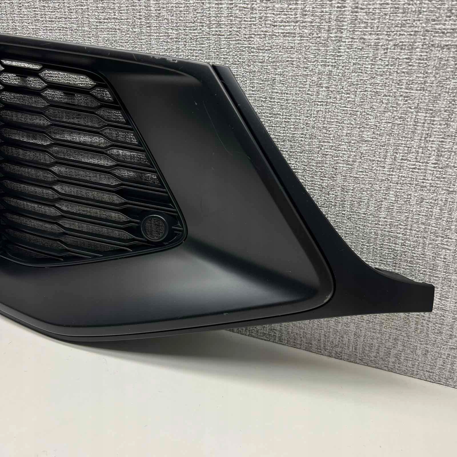AUDI Q8 S-LINE SQ8 2018-2023 grid bumper front 4M8807682A