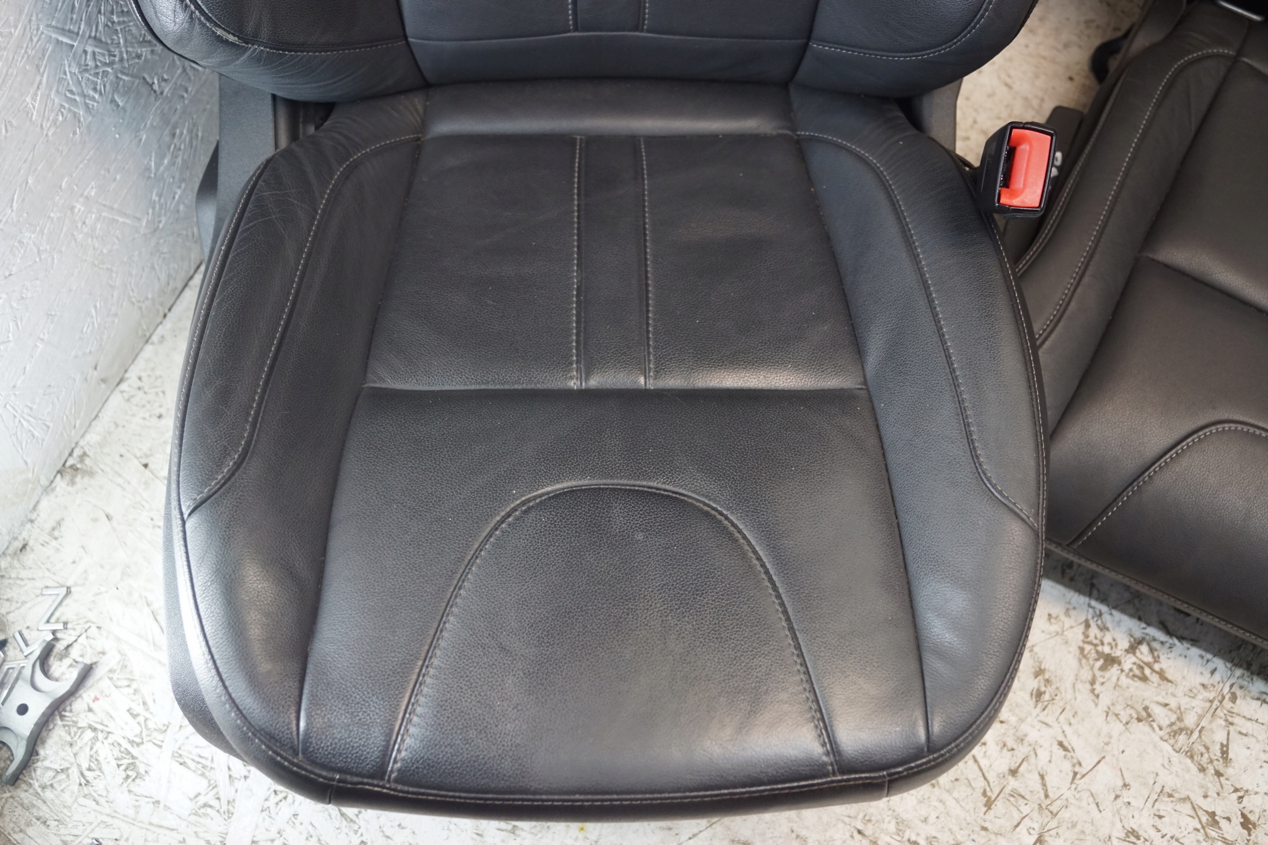 кресла диван FORD KUGA MK2 кожа